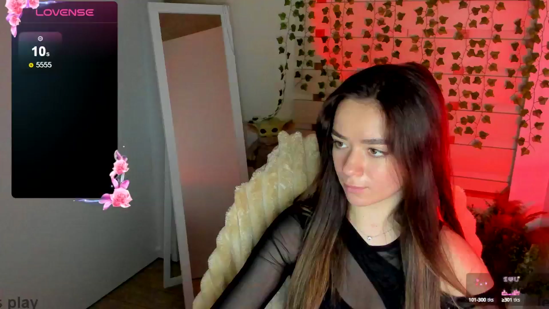 Gallery image thumbnail from KiraLove's myfreecams stream on, 05/20/2025, 10:04 image 19 of 20