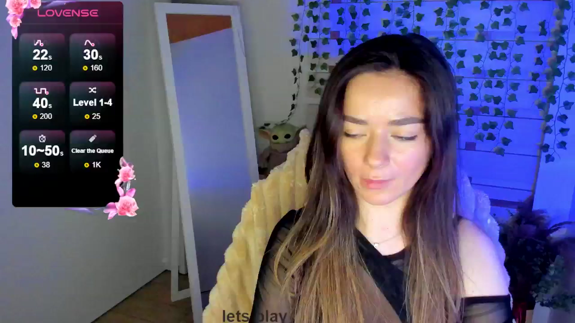 Gallery image thumbnail from KiraLove's myfreecams stream on, 05/20/2025, 10:04 image 14 of 20