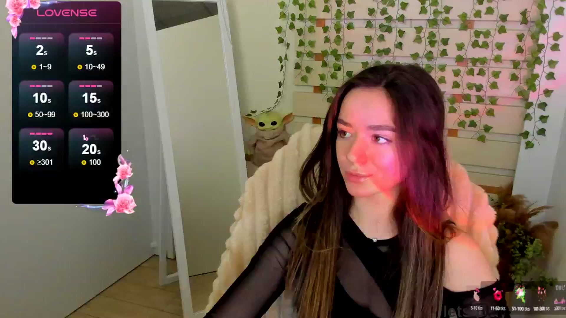 Gallery image thumbnail from KiraLove's myfreecams stream on, 05/20/2025, 13:10 image 8 of 20