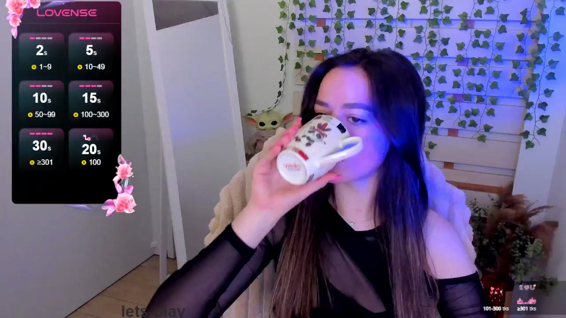 Gallery image thumbnail from KiraLove's myfreecams stream on, 05/20/2025, 13:10 image 5 of 20