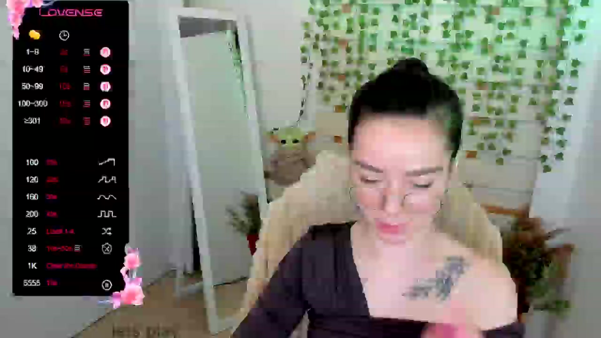 Gallery image thumbnail from KiraLove's myfreecams stream on, 05/24/2025, 10:17 image 13 of 20