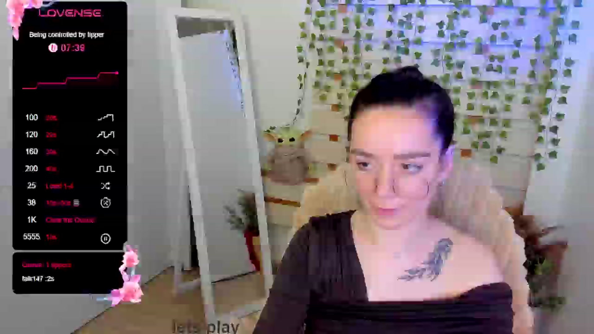 Gallery image thumbnail from KiraLove's myfreecams stream on, 05/24/2025, 10:17 image 18 of 20