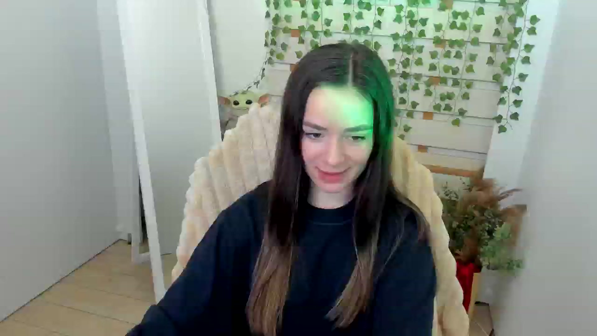 Gallery image thumbnail from KiraLove's myfreecams stream on, 05/26/2025, 12:56 image 8 of 20