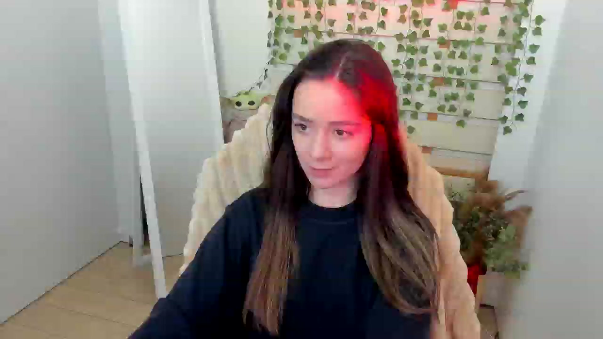 Gallery image thumbnail from KiraLove's myfreecams stream on, 05/26/2025, 12:56 image 12 of 20