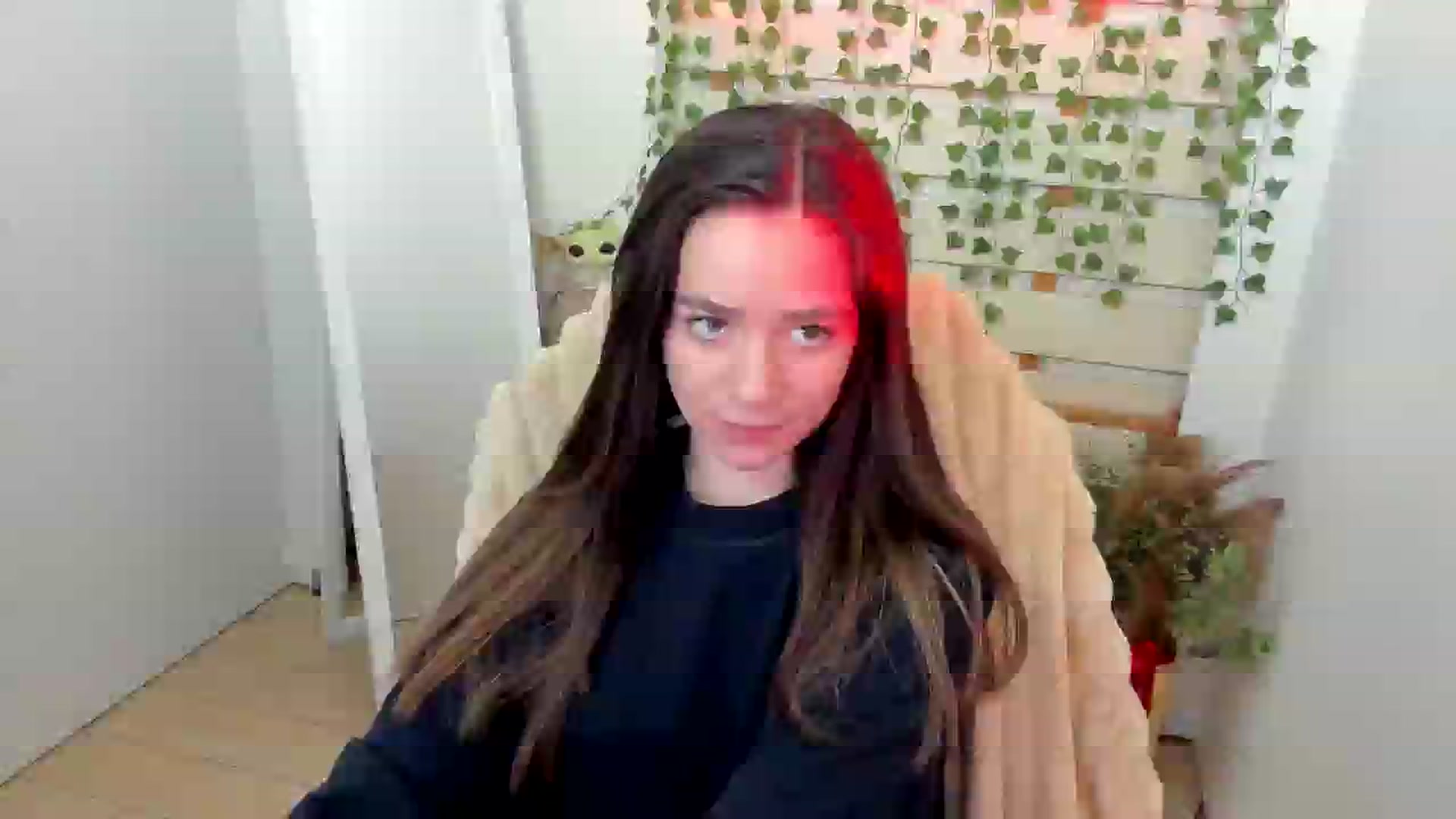 Gallery image thumbnail from KiraLove's myfreecams stream on, 05/26/2025, 12:56 image 14 of 20