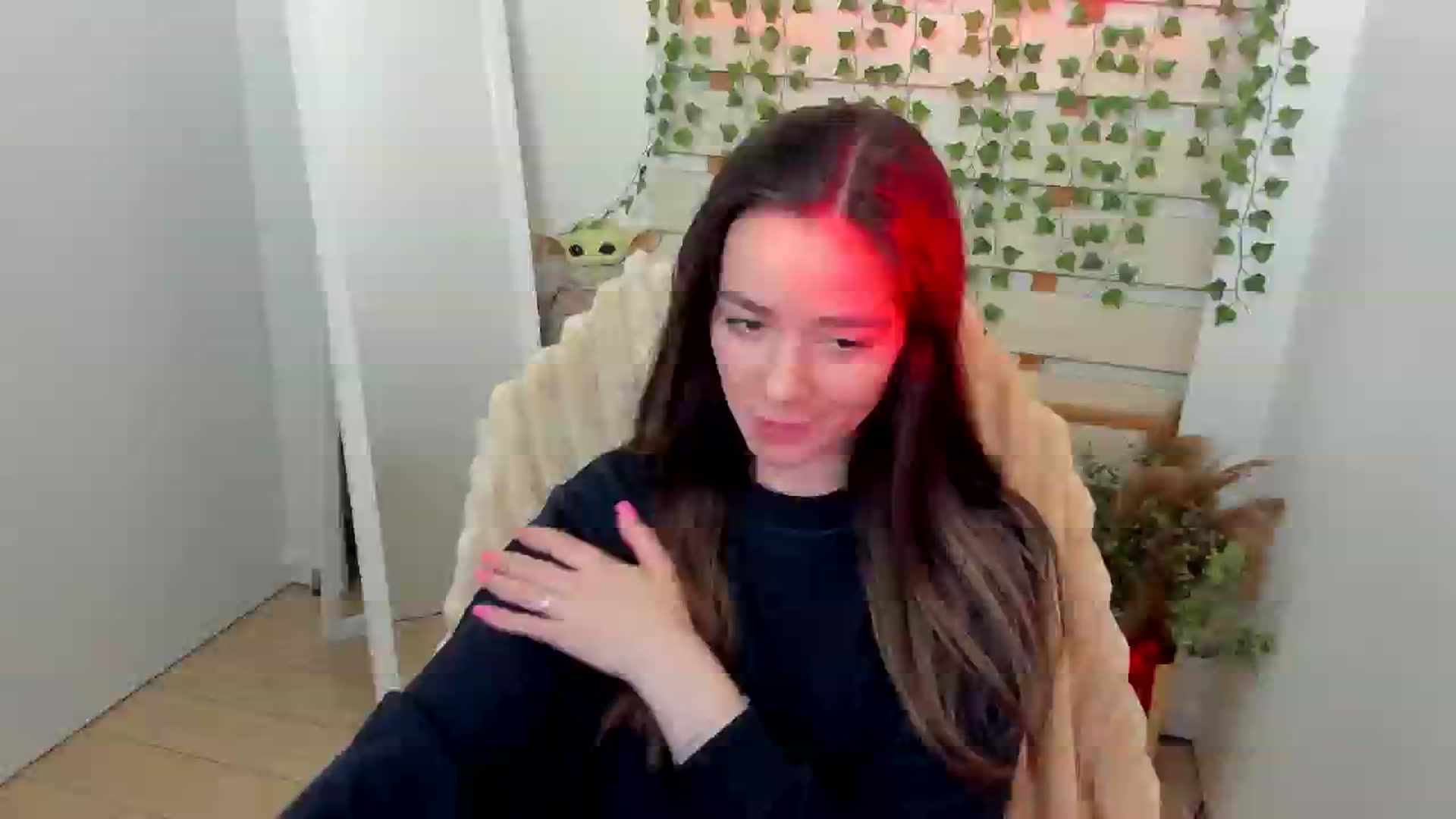 Gallery image thumbnail from KiraLove's myfreecams stream on, 05/26/2025, 12:56 image 13 of 20