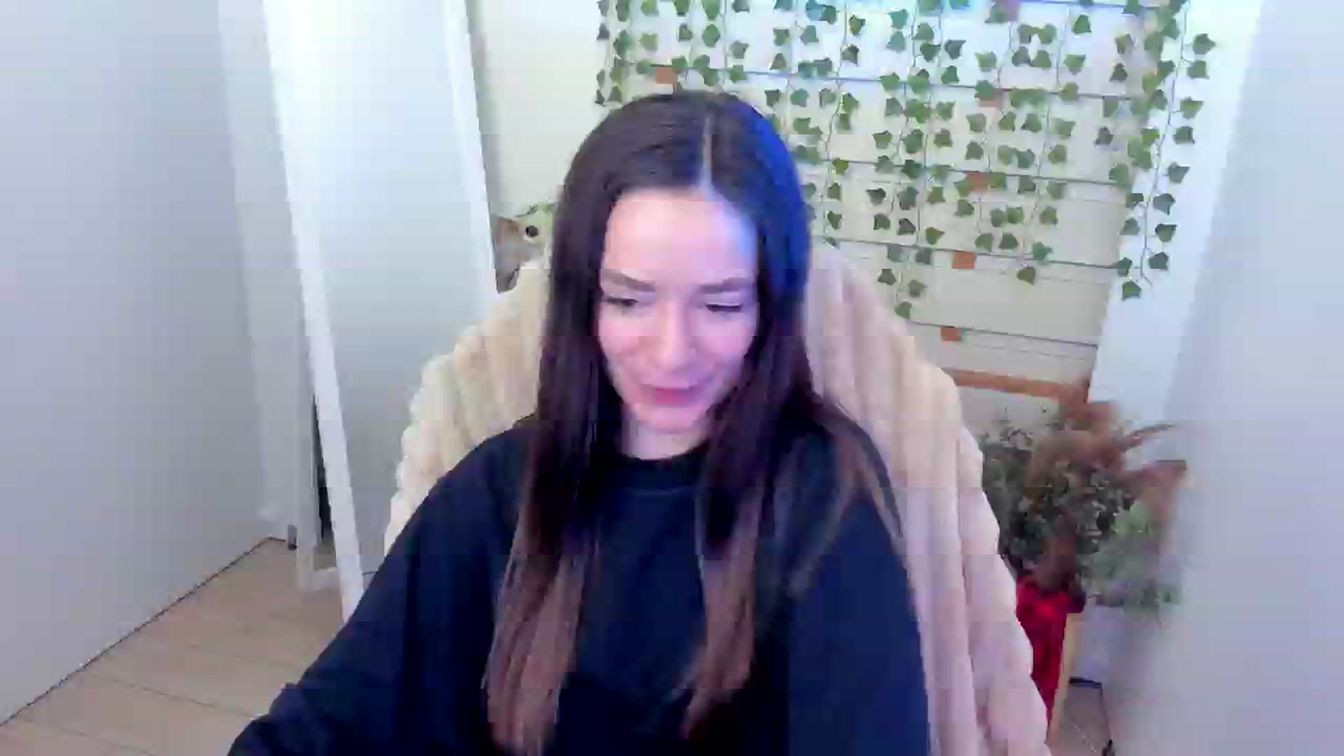 Gallery image thumbnail from KiraLove's myfreecams stream on, 05/26/2025, 12:56 image 6 of 20