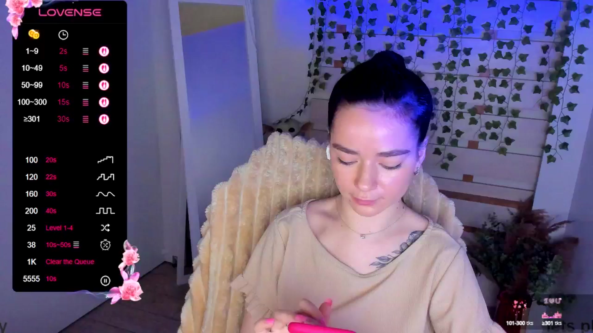 Gallery image thumbnail from KiraLove's myfreecams stream on, 05/27/2025, 09:41 image 9 of 20