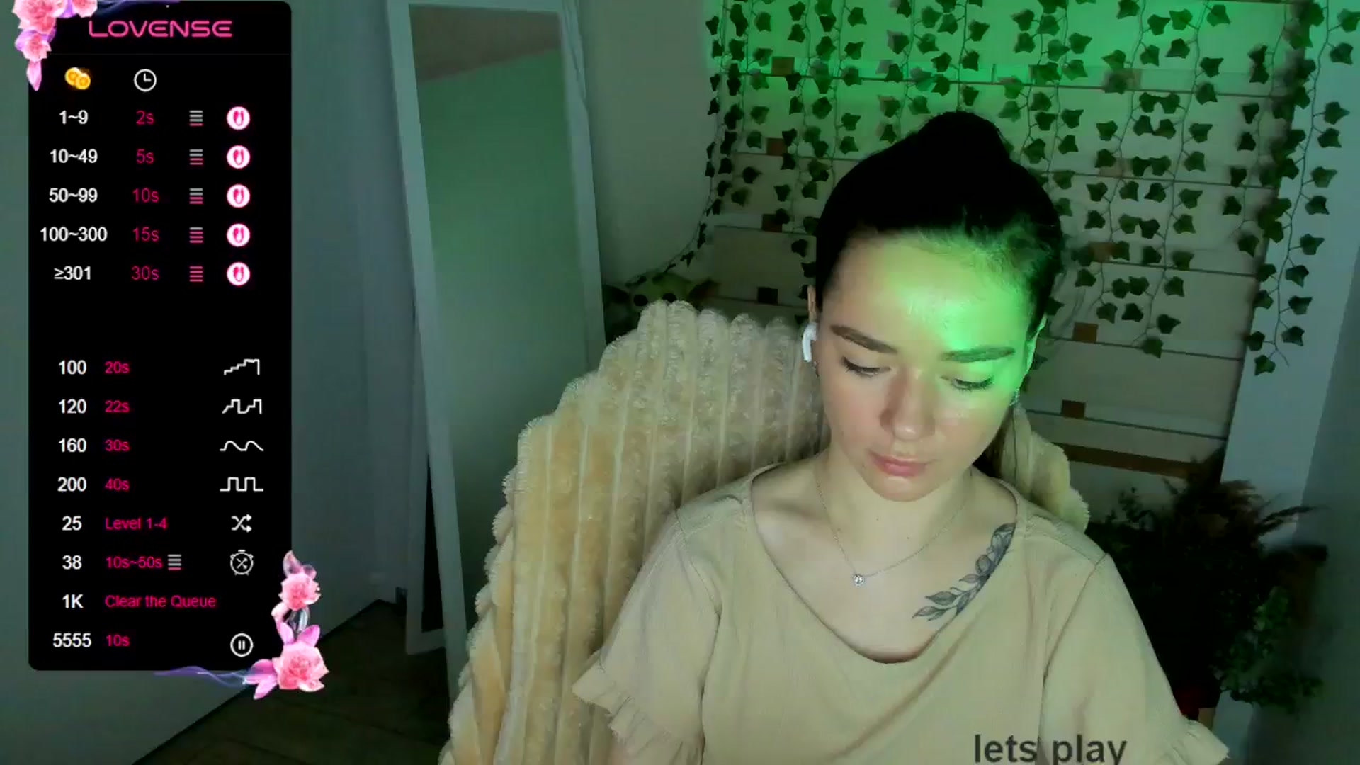Gallery image thumbnail from KiraLove's myfreecams stream on, 05/27/2025, 09:41 image 15 of 20