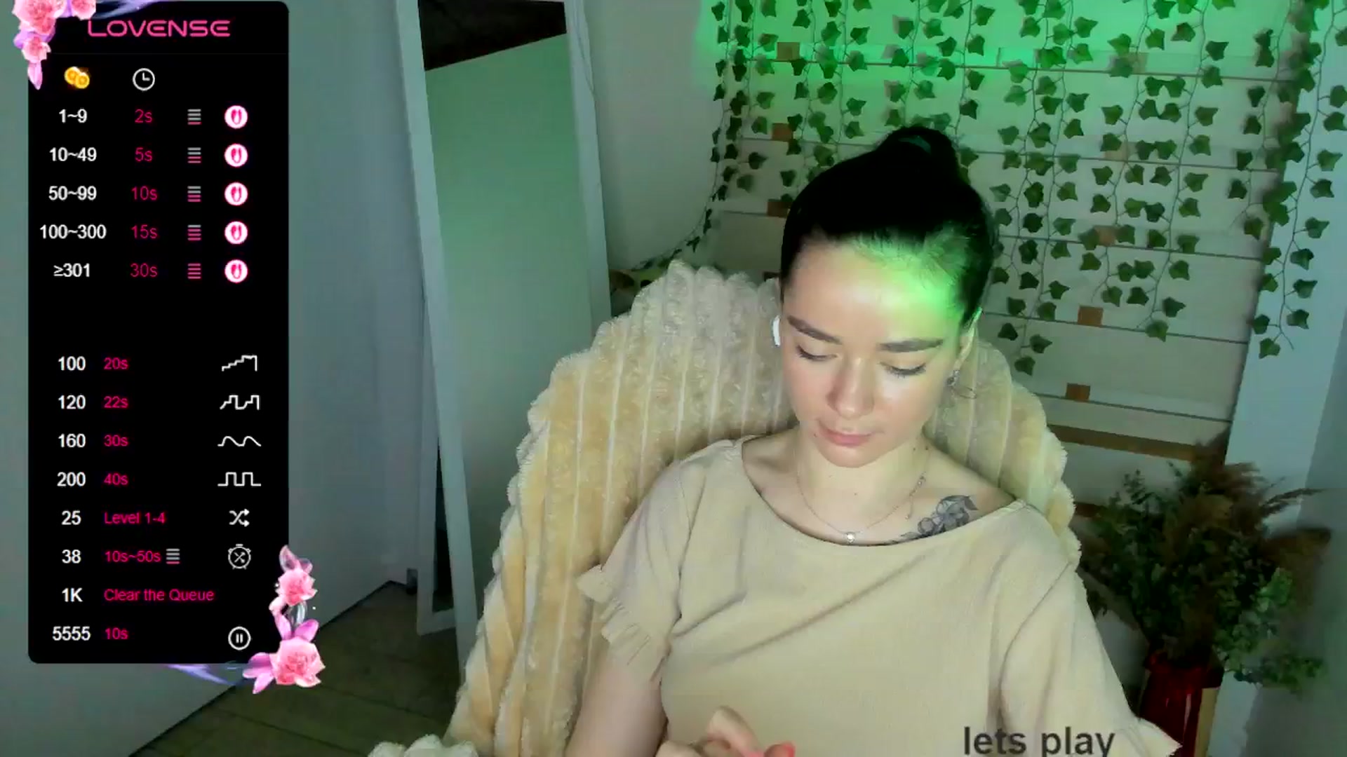 Gallery image thumbnail from KiraLove's myfreecams stream on, 05/27/2025, 11:32 image 19 of 20