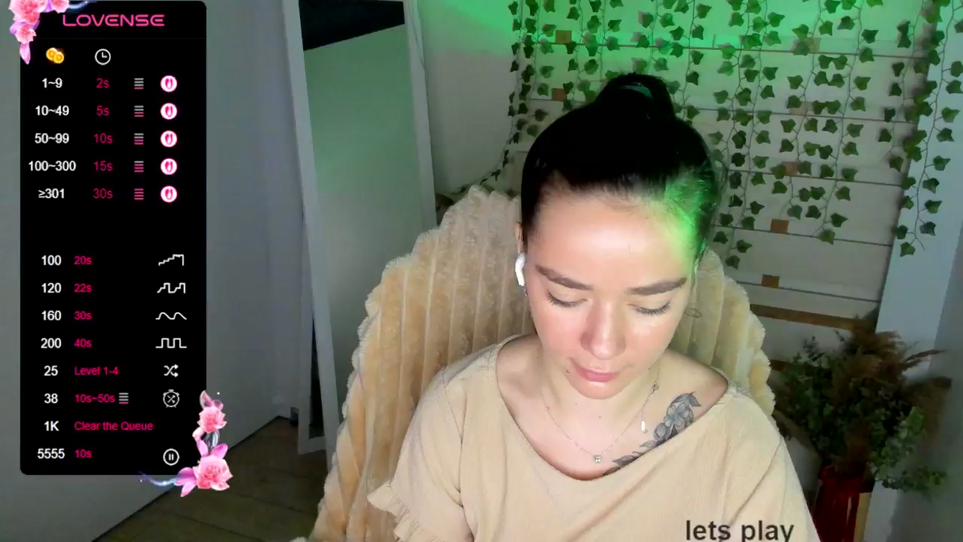 Gallery image thumbnail from KiraLove's myfreecams stream on, 05/27/2025, 11:32 image 20 of 20