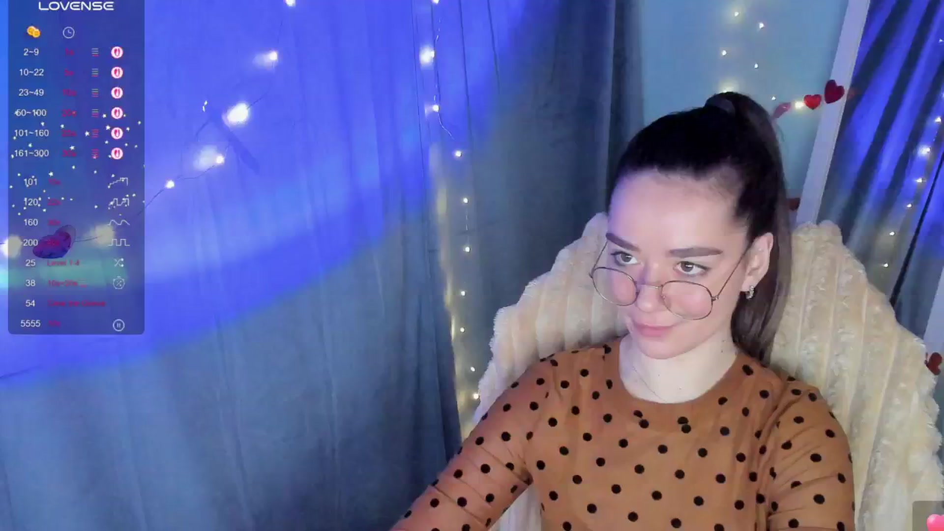 Gallery image thumbnail from KiraLove's myfreecams stream on, 05/28/2025, 11:27 image 2 of 20