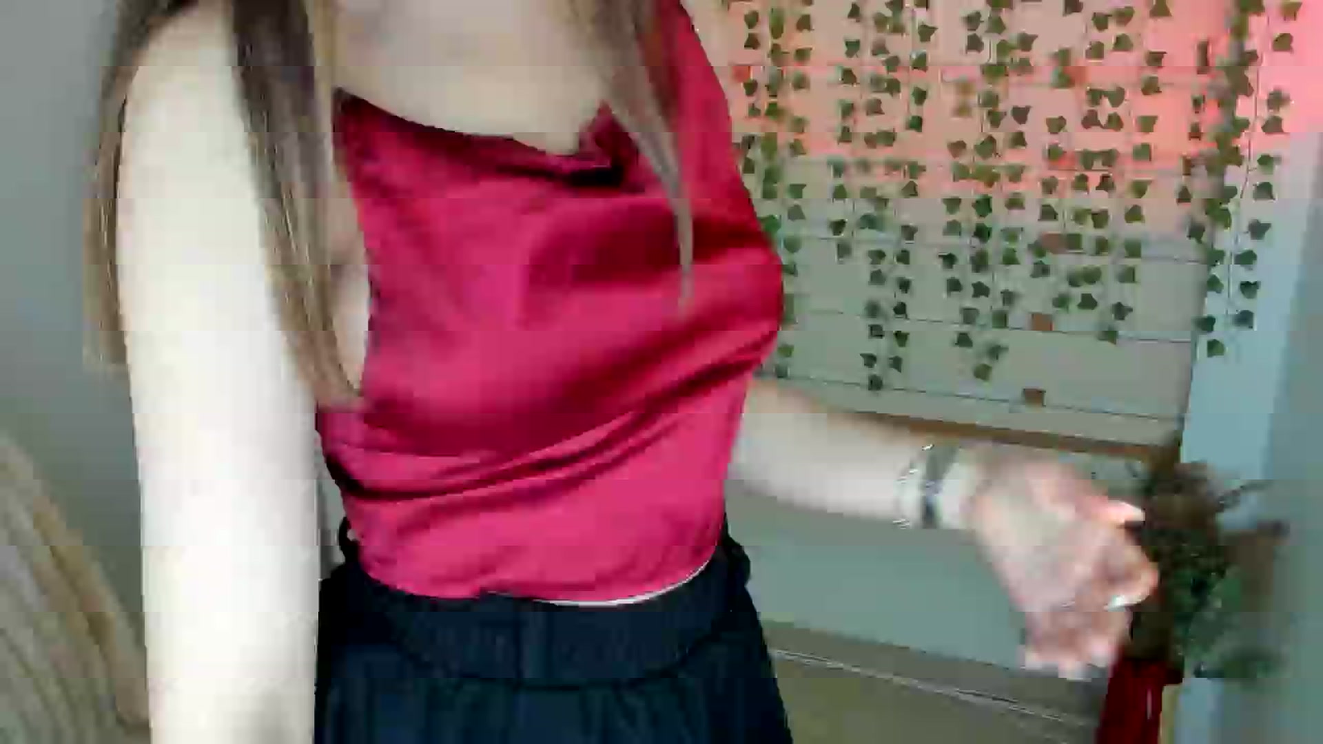 Gallery image thumbnail from KiraLove's myfreecams stream on, 06/10/2025, 07:27 image 3 of 20
