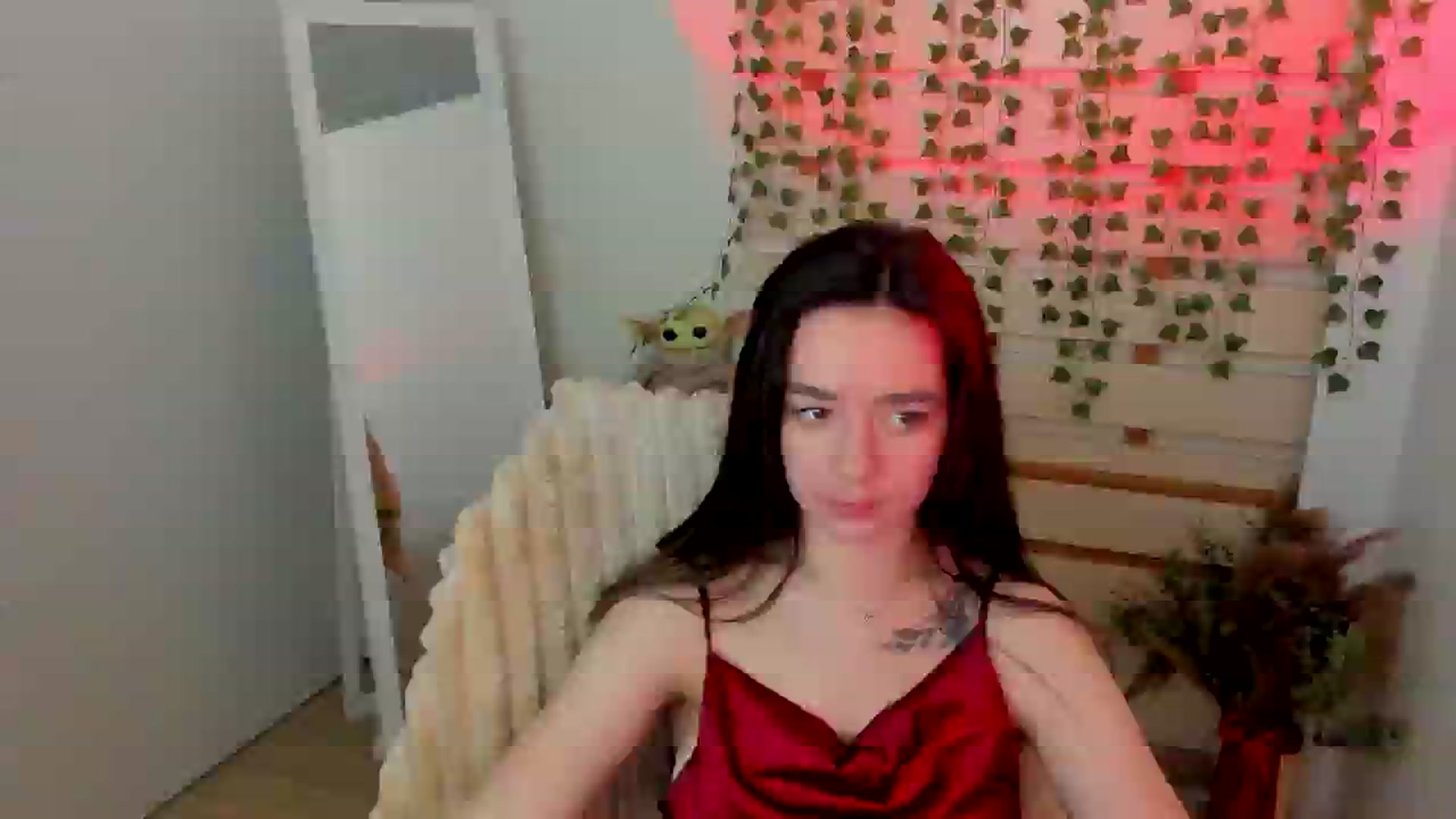 Gallery image thumbnail from KiraLove's myfreecams stream on, 06/10/2025, 07:27 image 8 of 20
