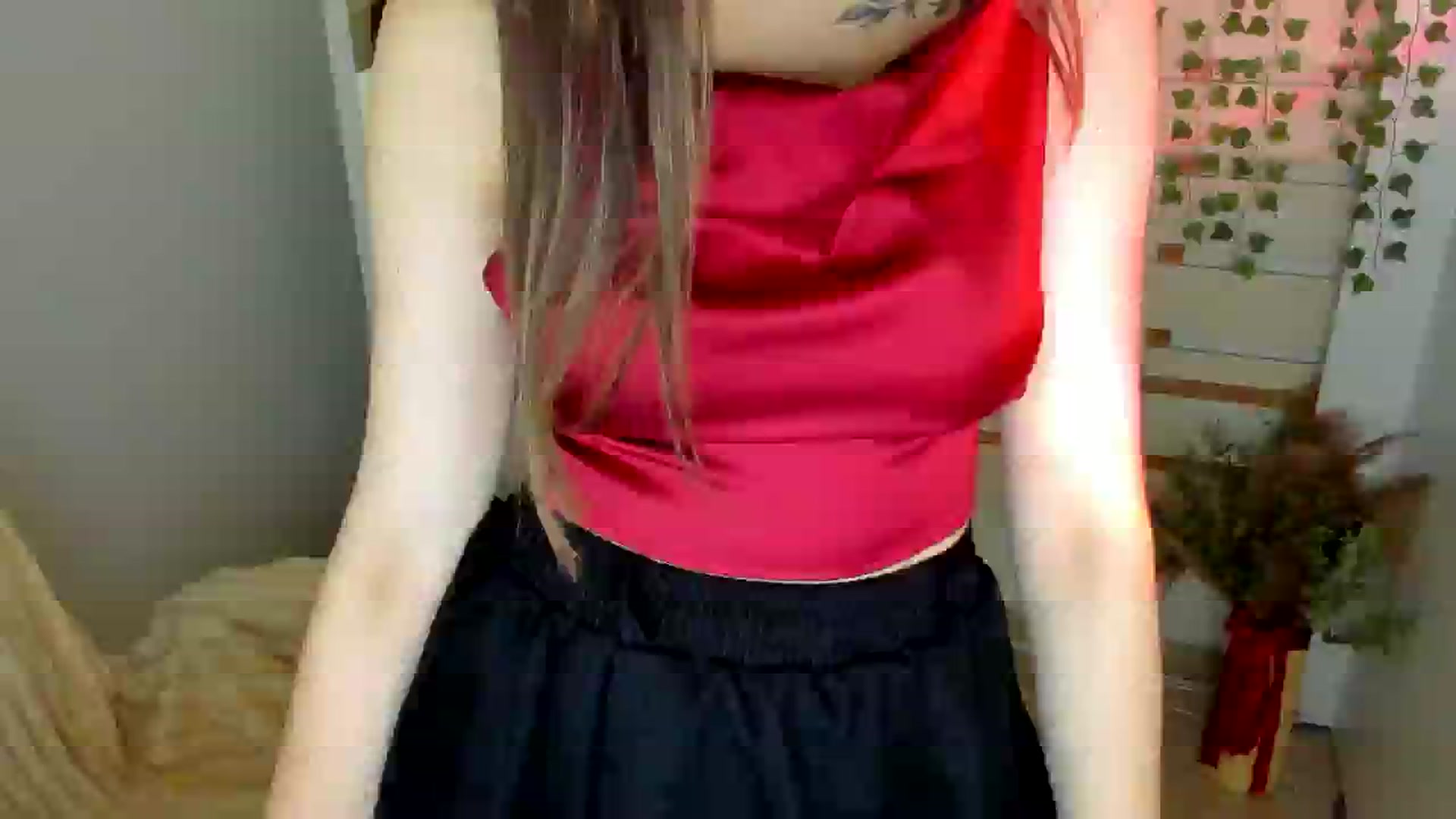 Gallery image thumbnail from KiraLove's myfreecams stream on, 06/10/2025, 11:46 image 13 of 20