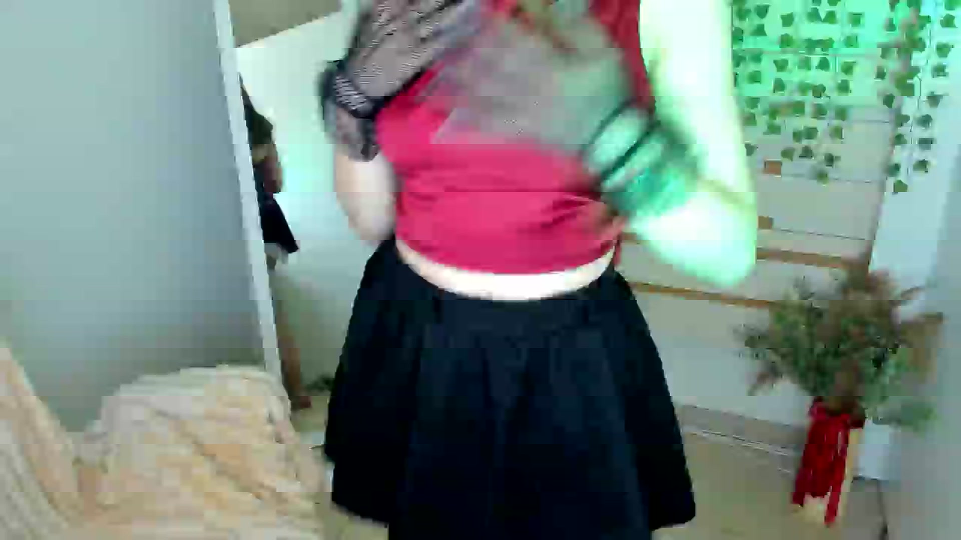 Gallery image thumbnail from KiraLove's myfreecams stream on, 06/10/2025, 11:46 image 3 of 20