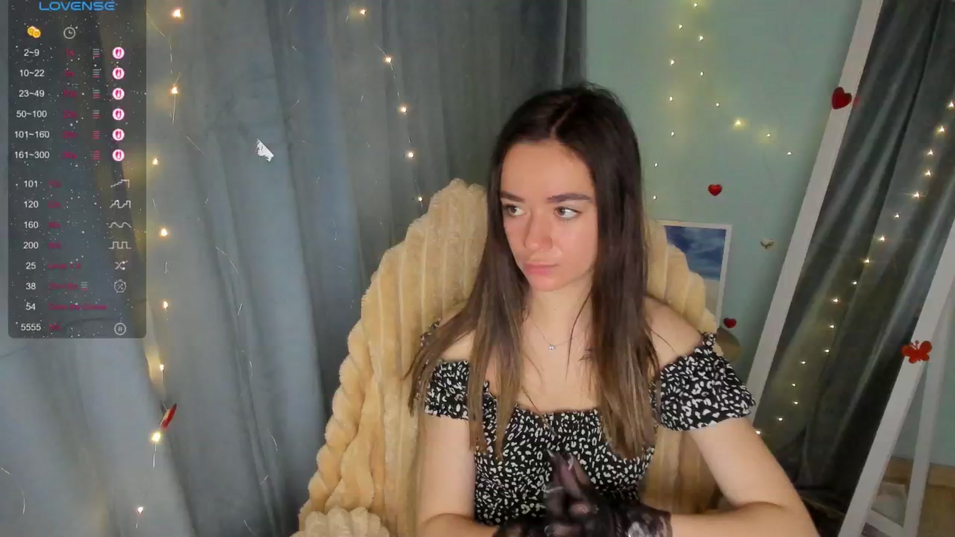 Gallery image thumbnail from KiraLove's myfreecams stream on, 06/11/2025, 07:40 image 4 of 20
