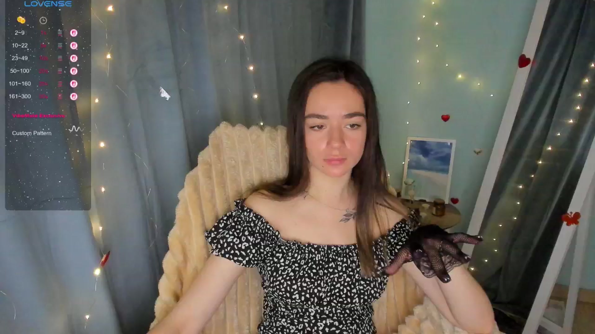 Gallery image thumbnail from KiraLove's myfreecams stream on, 06/11/2025, 07:40 image 12 of 20