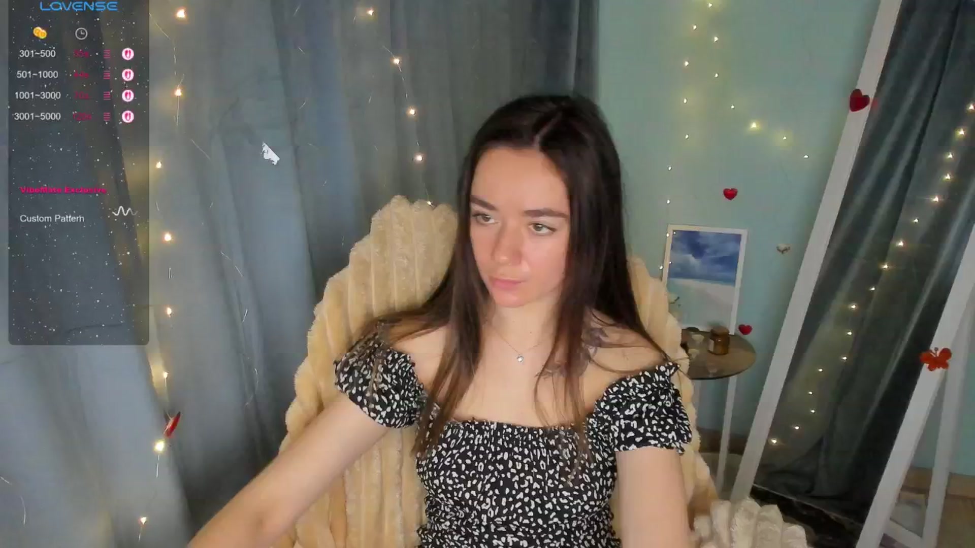 Gallery image thumbnail from KiraLove's myfreecams stream on, 06/11/2025, 07:40 image 7 of 20