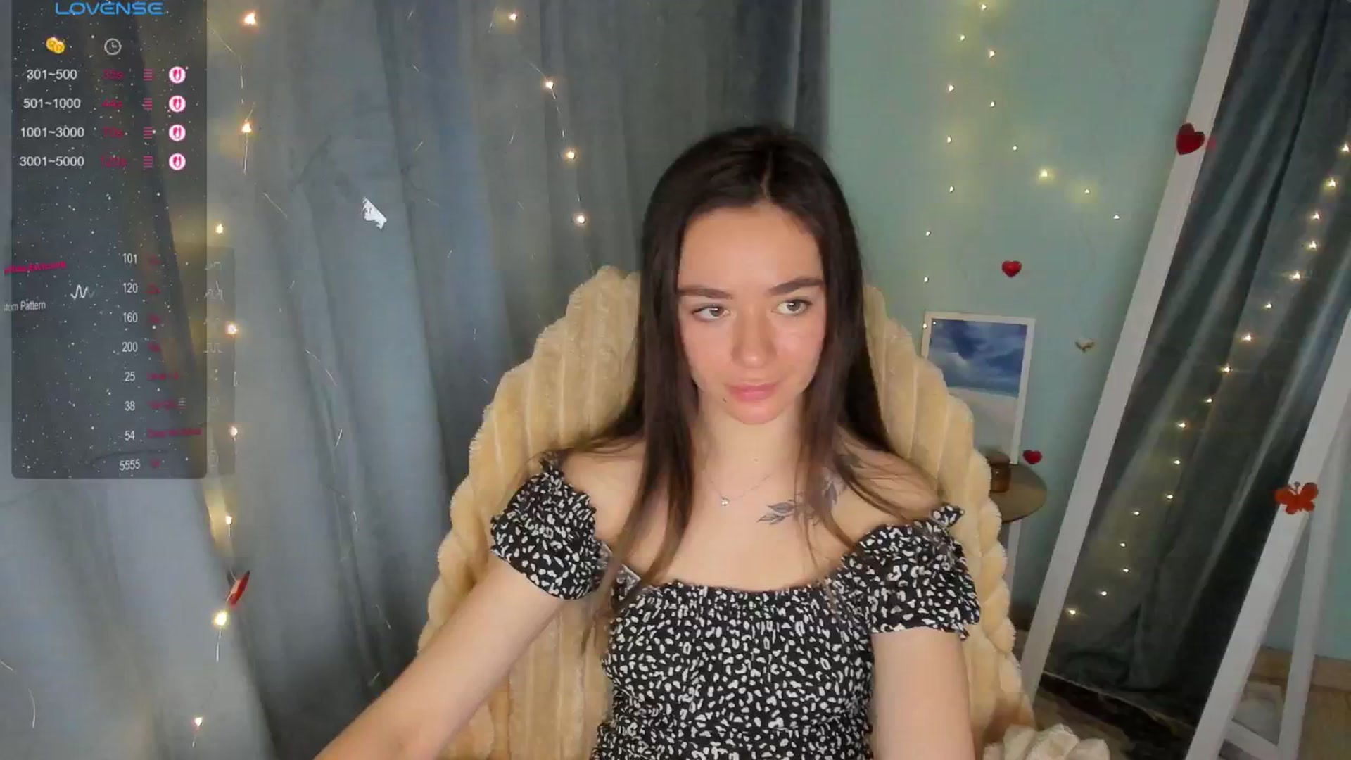 Gallery image thumbnail from KiraLove's myfreecams stream on, 06/11/2025, 07:40 image 8 of 20