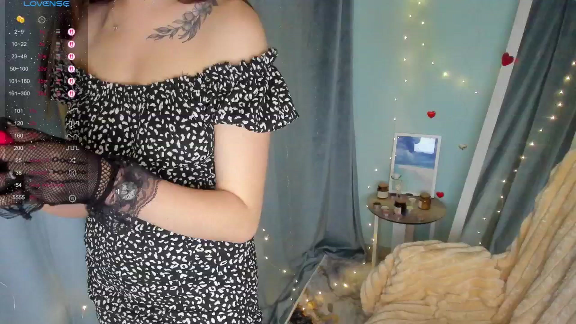 Gallery image thumbnail from KiraLove's myfreecams stream on, 06/11/2025, 07:40 image 1 of 20