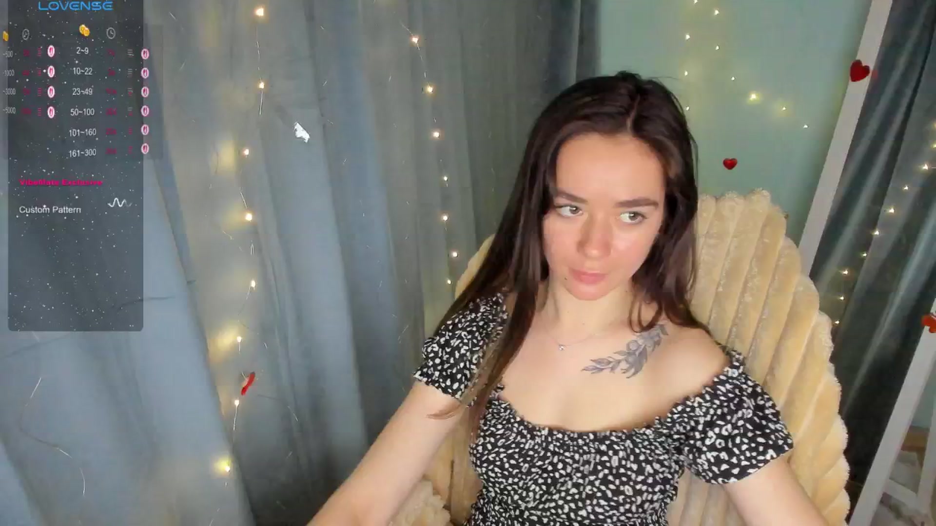 Gallery image thumbnail from KiraLove's myfreecams stream on, 06/11/2025, 11:31 image 2 of 20