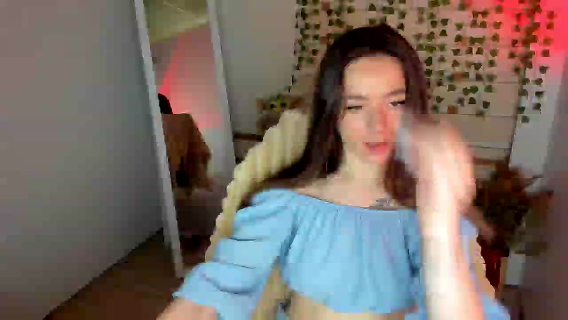 Gallery image thumbnail from KiraLove's myfreecams stream on, 06/15/2025, 08:50 image 3 of 20