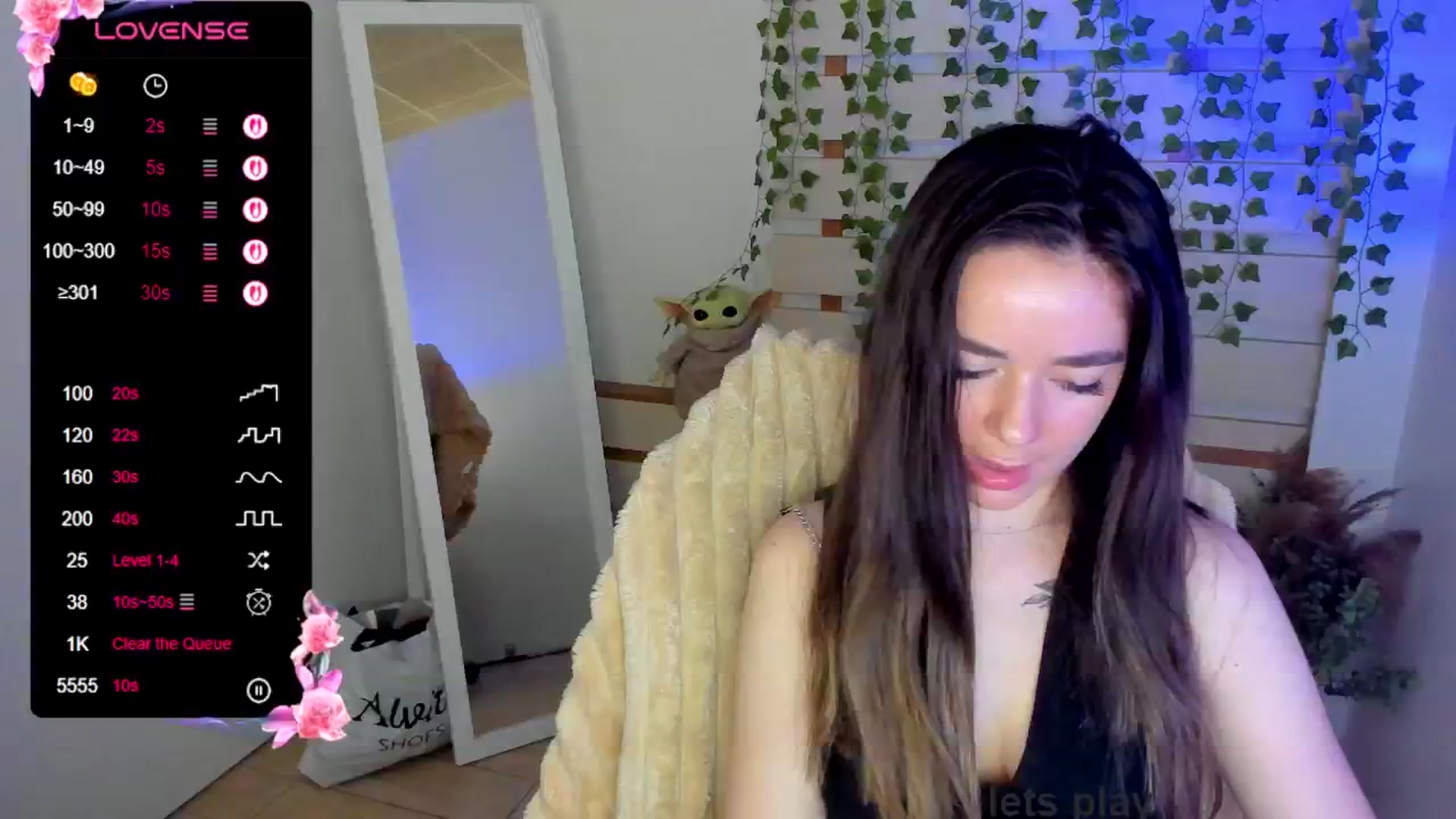 Gallery image thumbnail from KiraLove's myfreecams stream on, 06/17/2025, 11:09 image 13 of 20