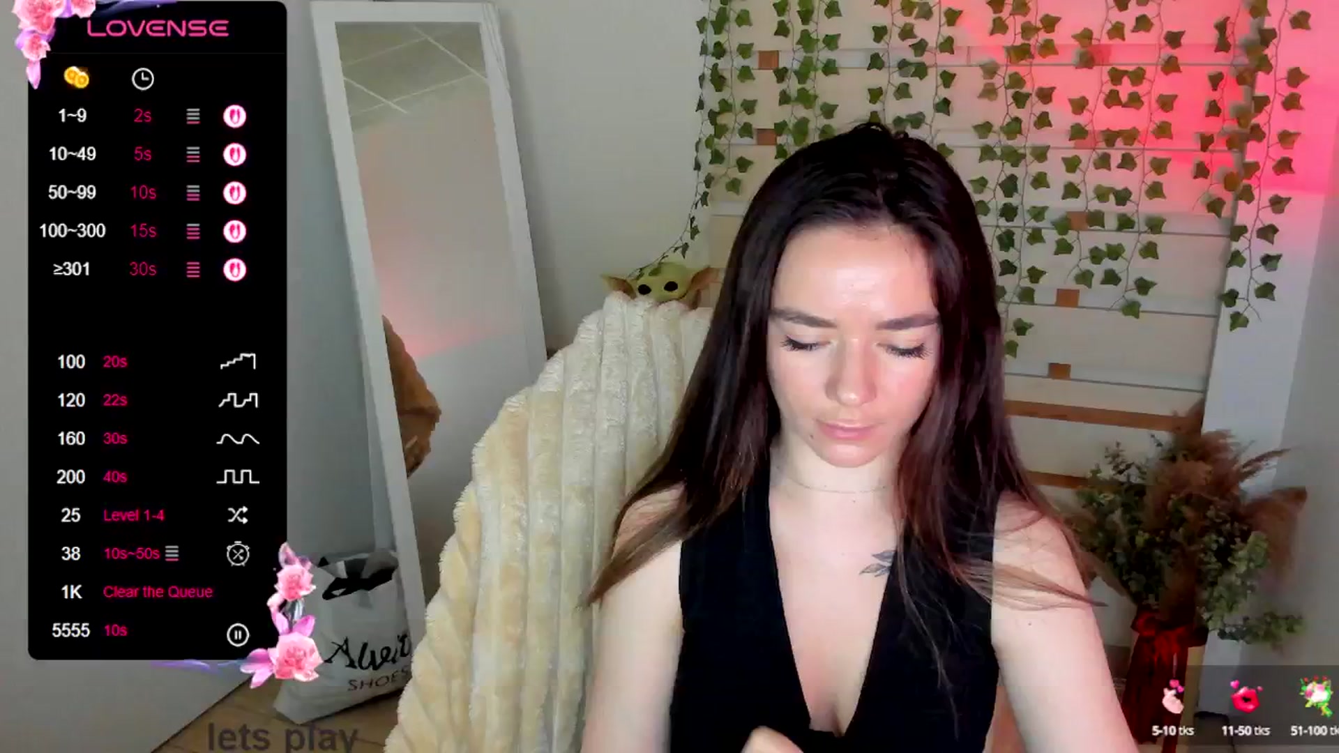 Gallery image thumbnail from KiraLove's myfreecams stream on, 06/17/2025, 11:09 image 5 of 20