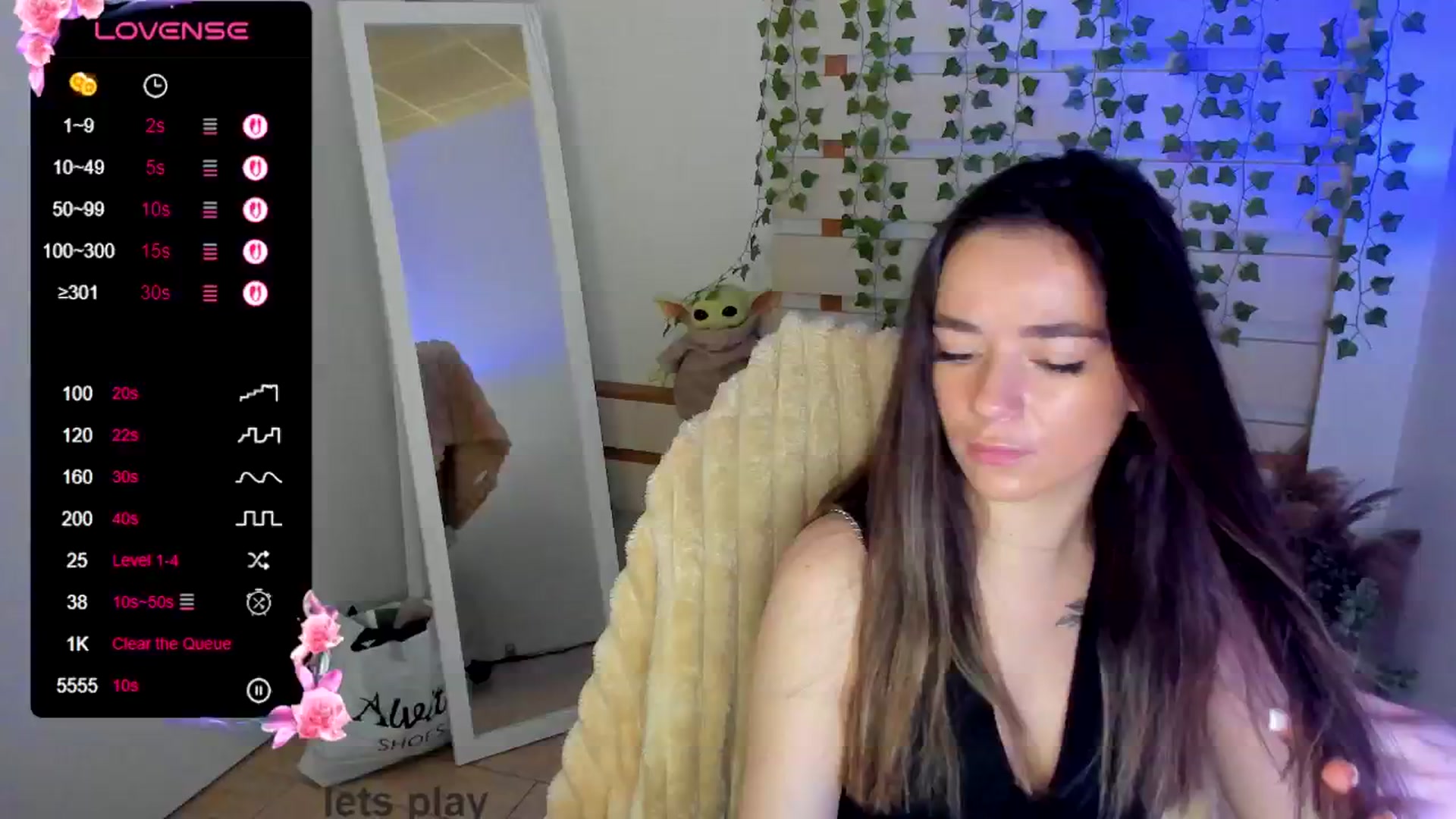 Gallery image thumbnail from KiraLove's myfreecams stream on, 06/17/2025, 11:09 image 8 of 20