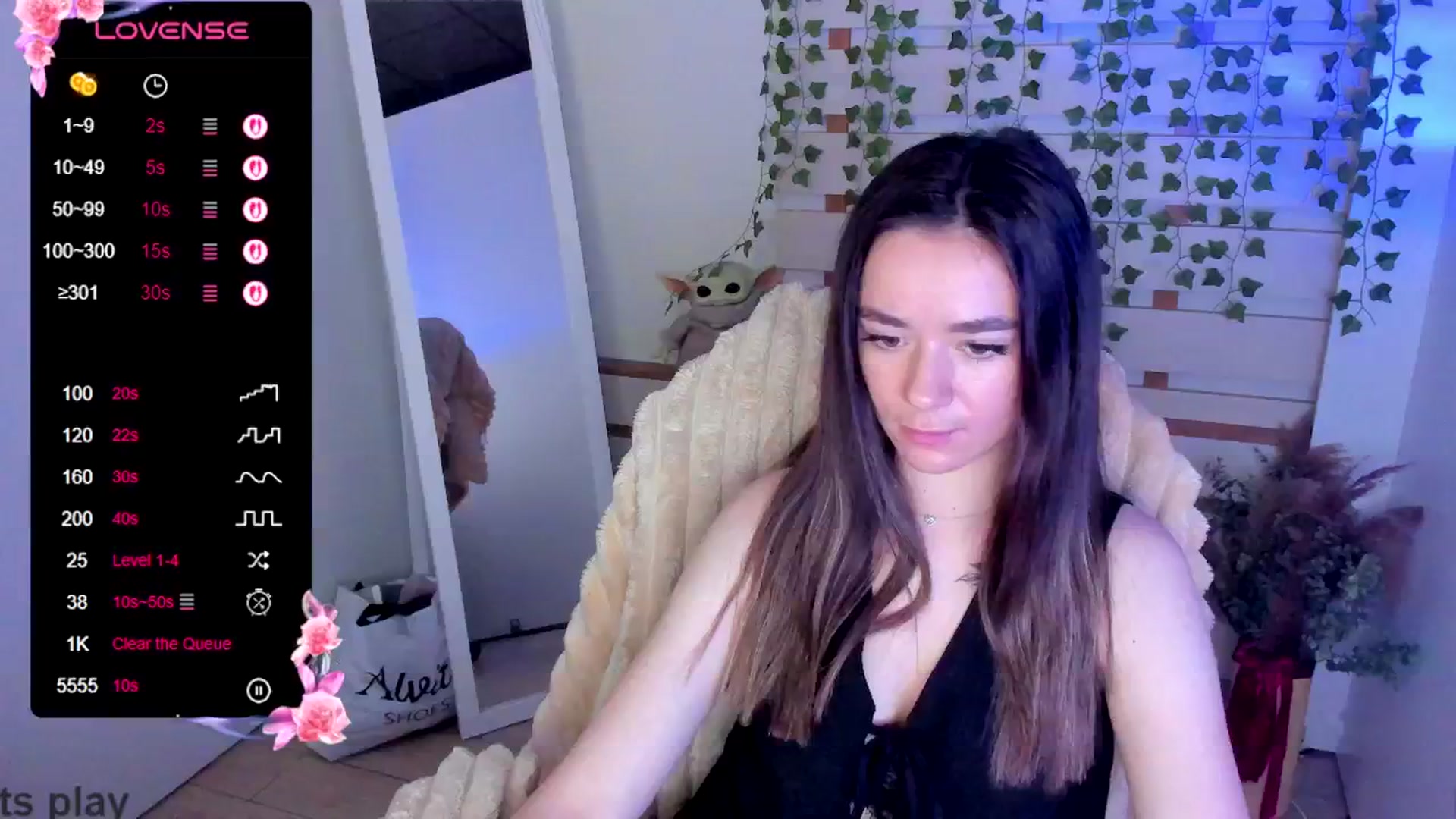 Gallery image thumbnail from KiraLove's myfreecams stream on, 06/17/2025, 11:45 image 10 of 20