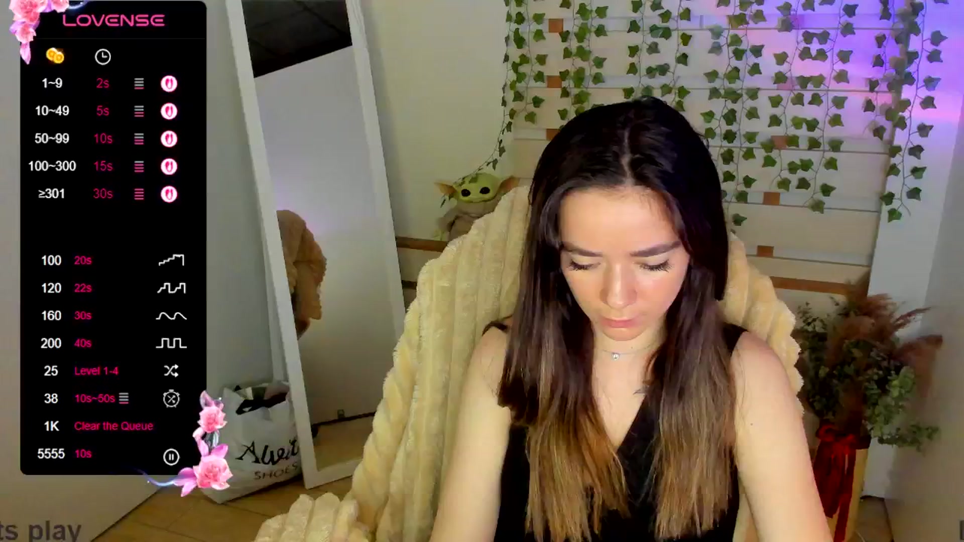 Gallery image thumbnail from KiraLove's myfreecams stream on, 06/17/2025, 11:45 image 11 of 20