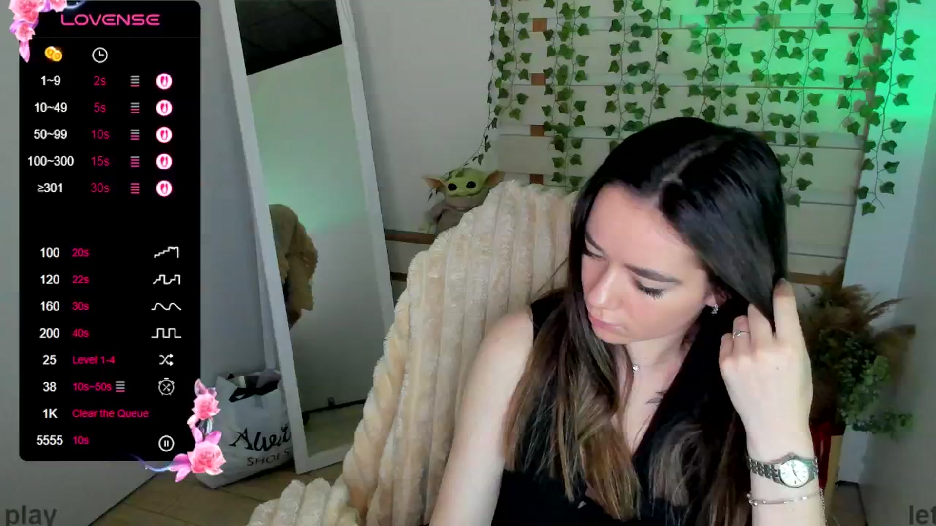 Gallery image thumbnail from KiraLove's myfreecams stream on, 06/17/2025, 11:45 image 17 of 20