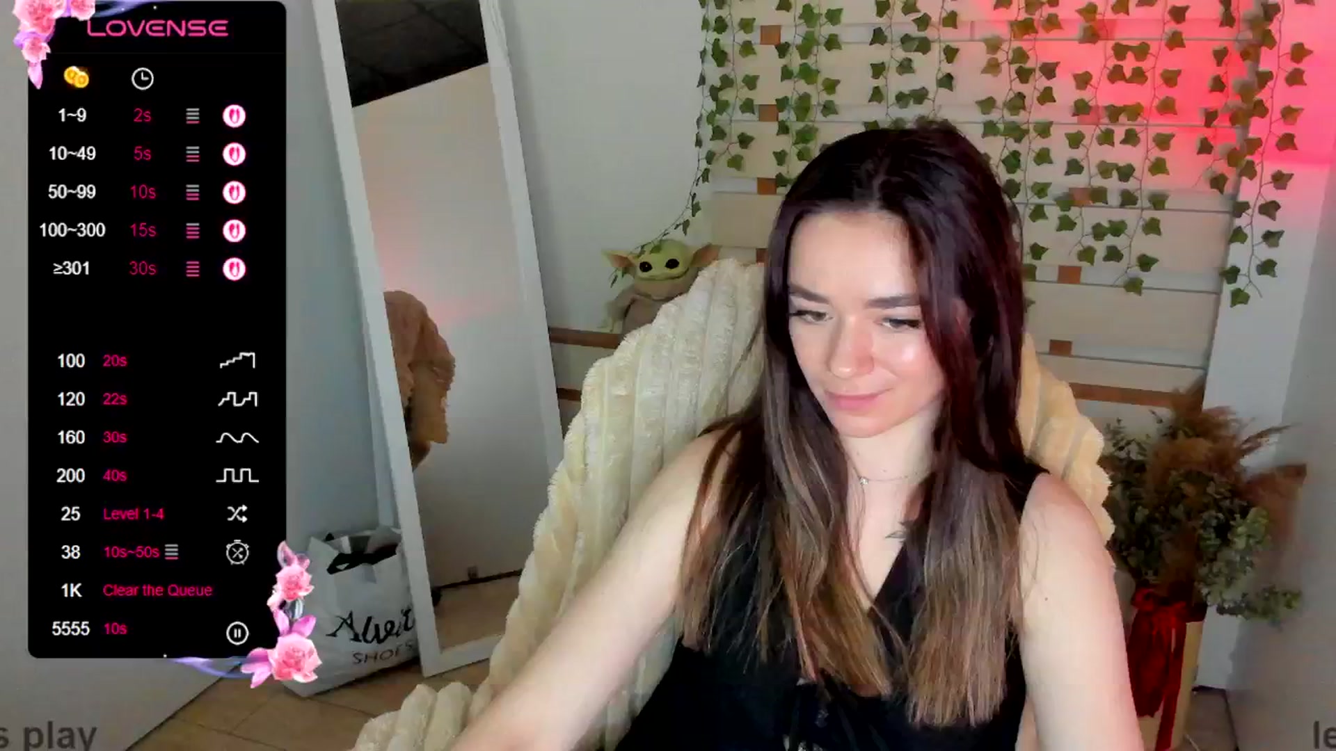 Gallery image thumbnail from KiraLove's myfreecams stream on, 06/17/2025, 11:45 image 14 of 20