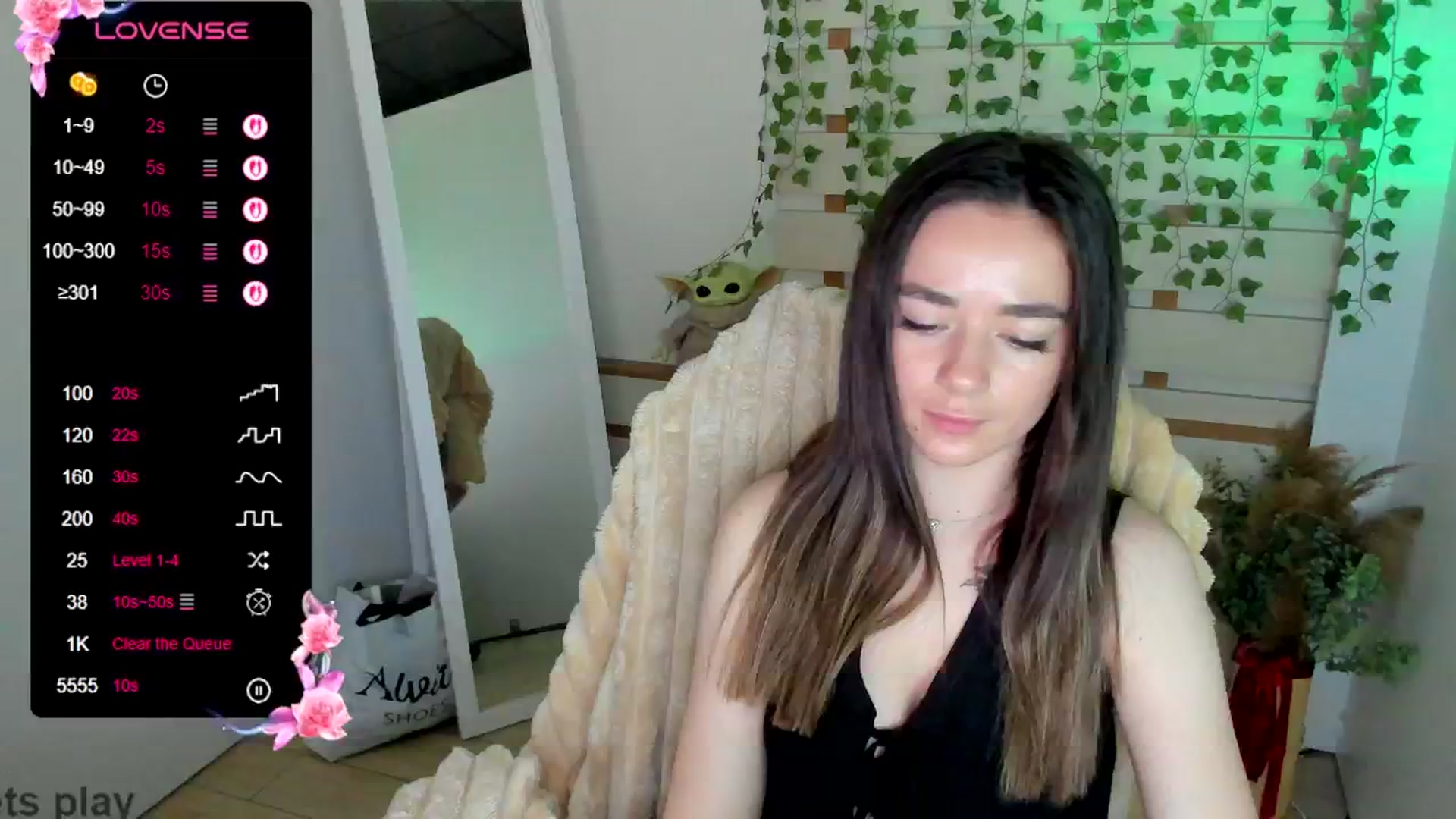 Gallery image thumbnail from KiraLove's myfreecams stream on, 06/17/2025, 11:45 image 9 of 20