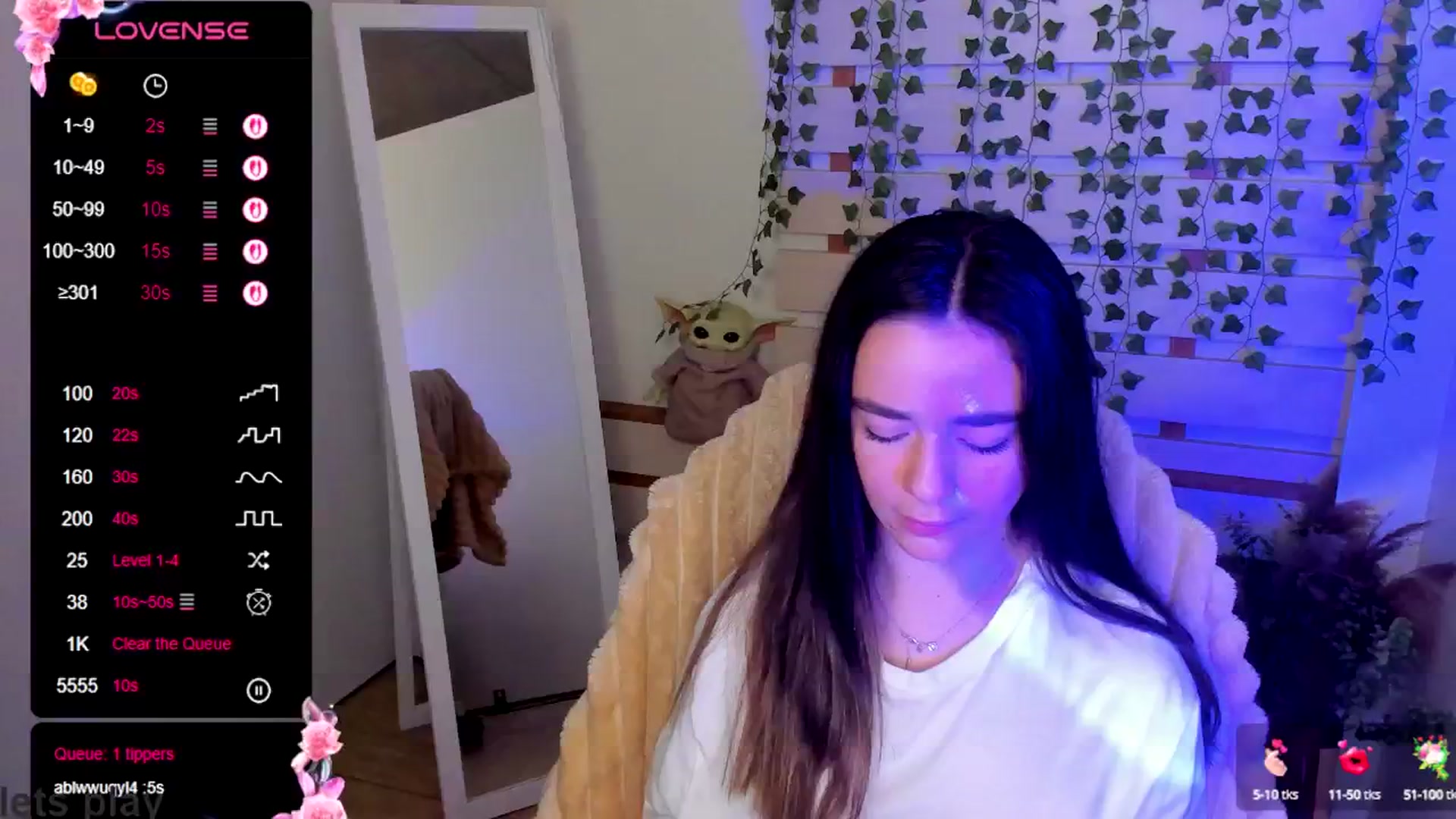 Gallery image thumbnail from KiraLove's myfreecams stream on, 07/06/2025, 09:15 image 14 of 20
