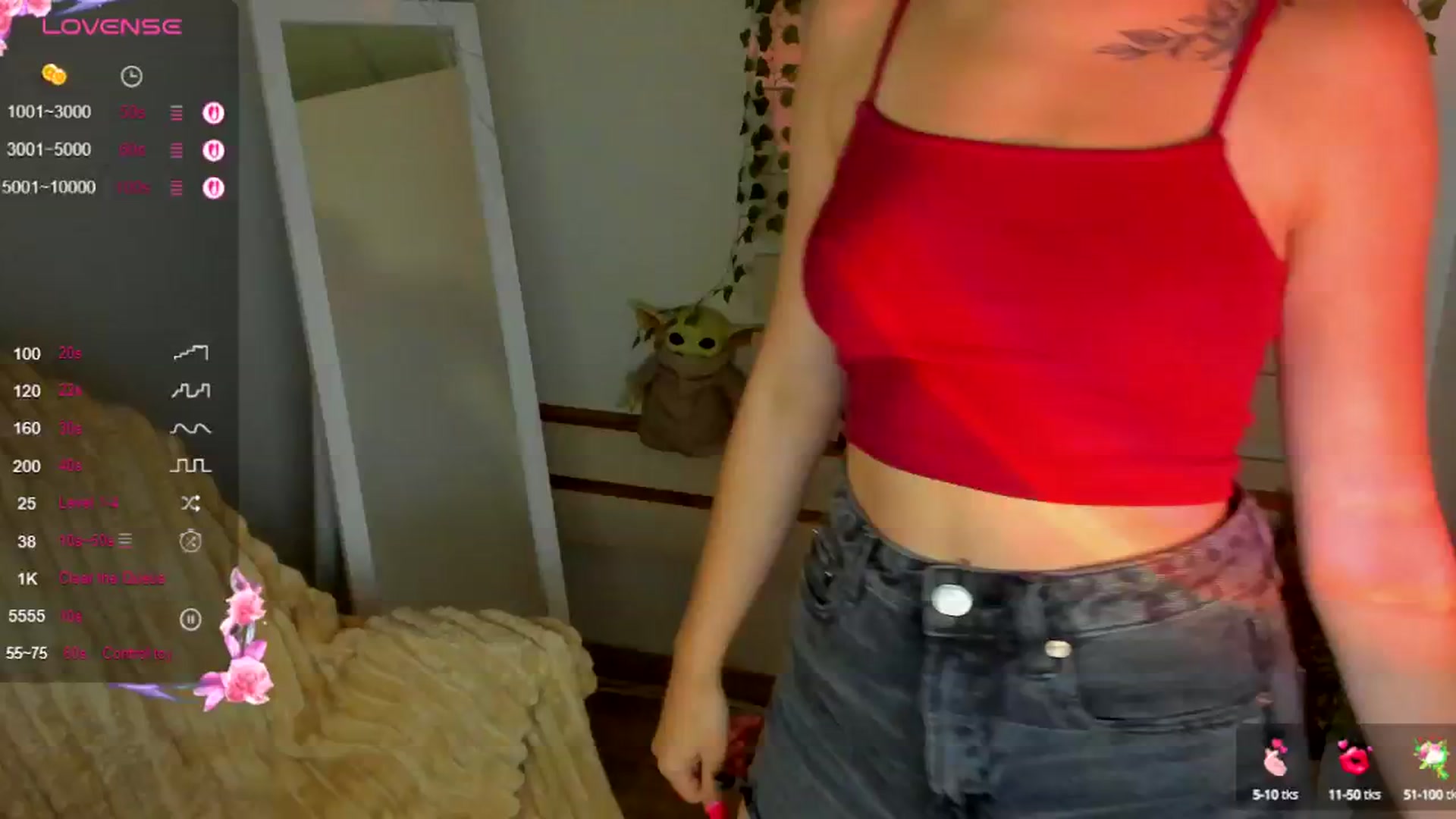Gallery image thumbnail from KiraLove's myfreecams stream on, 08/04/2025, 11:07 image 20 of 20