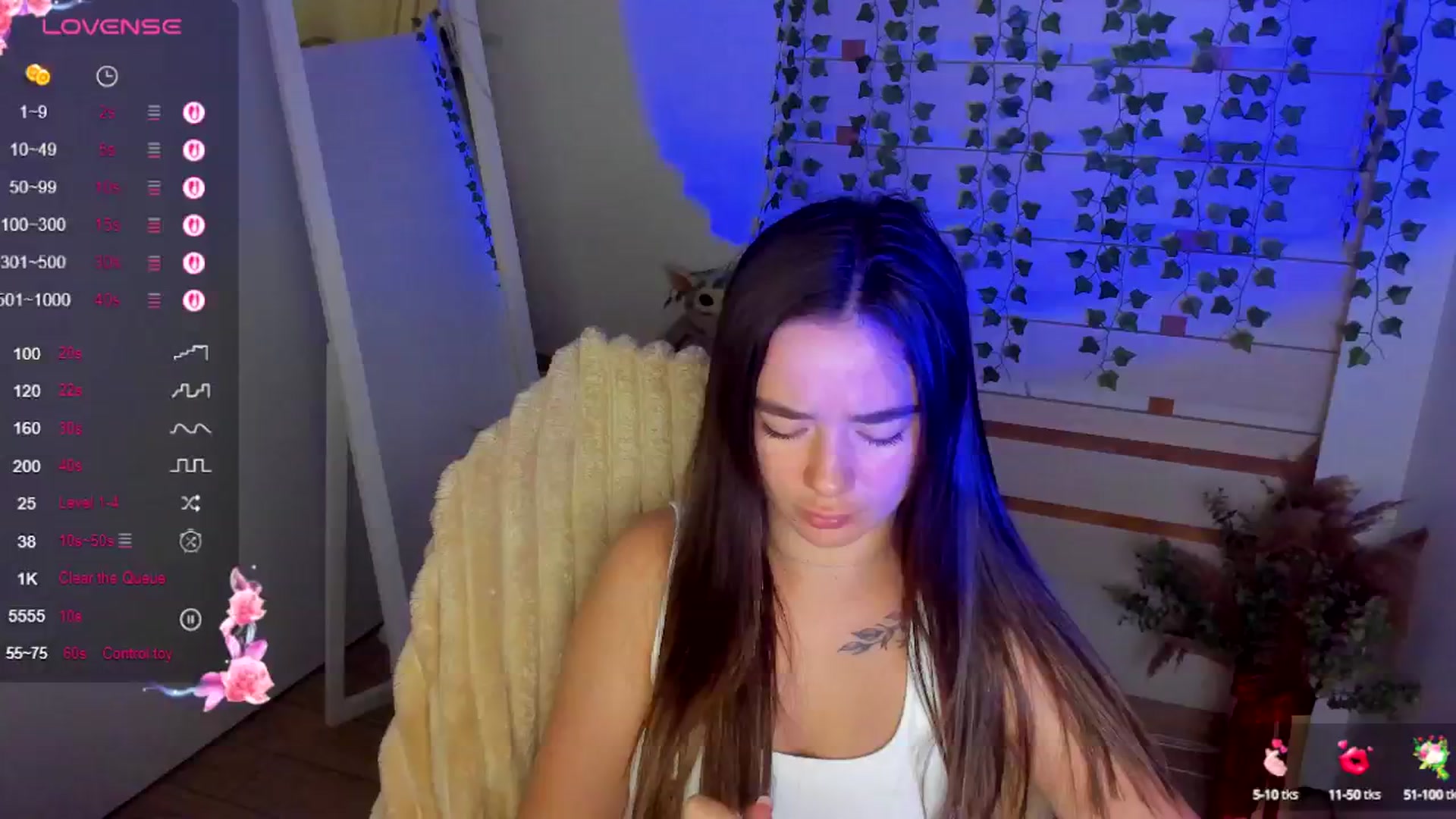 Gallery image thumbnail from KiraLove's myfreecams stream on, 08/18/2025, 11:29 image 20 of 20