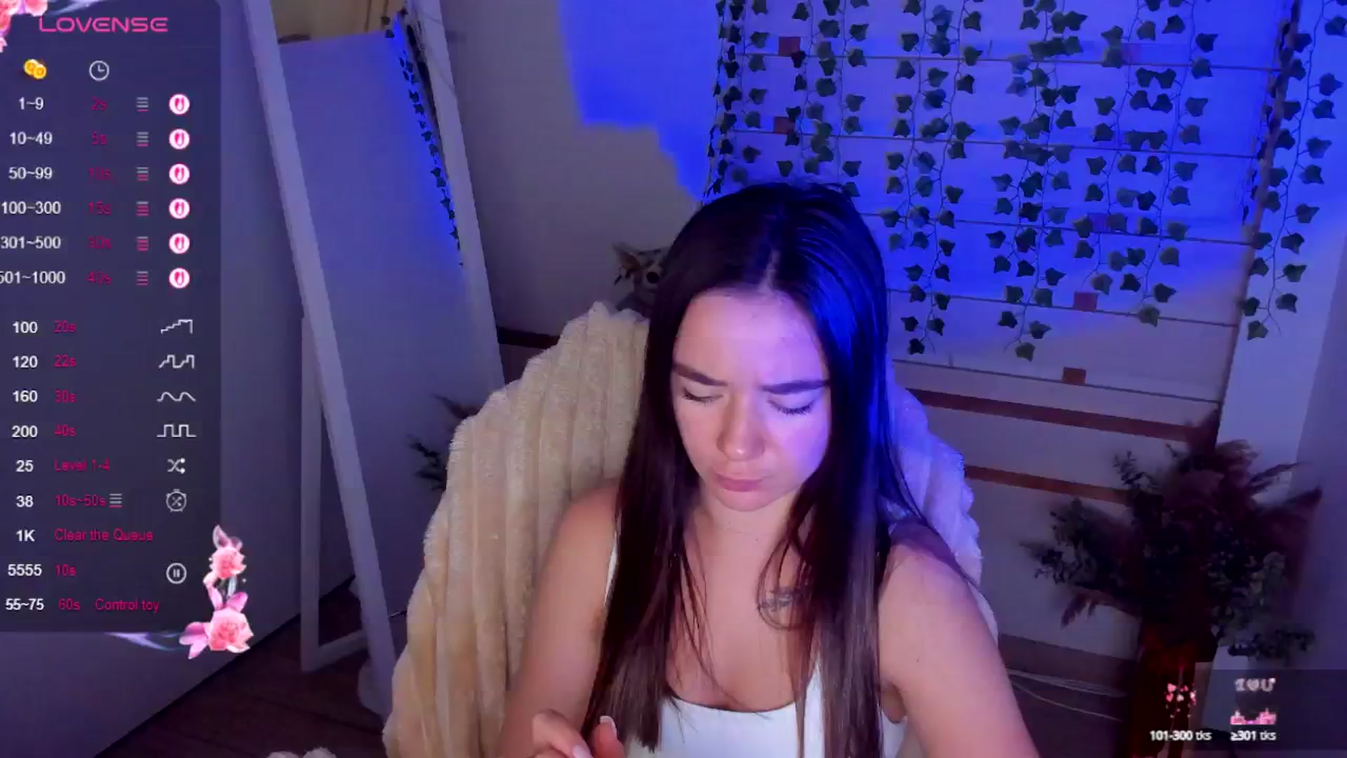 Gallery image thumbnail from KiraLove's myfreecams stream on, 08/18/2025, 11:29 image 17 of 20