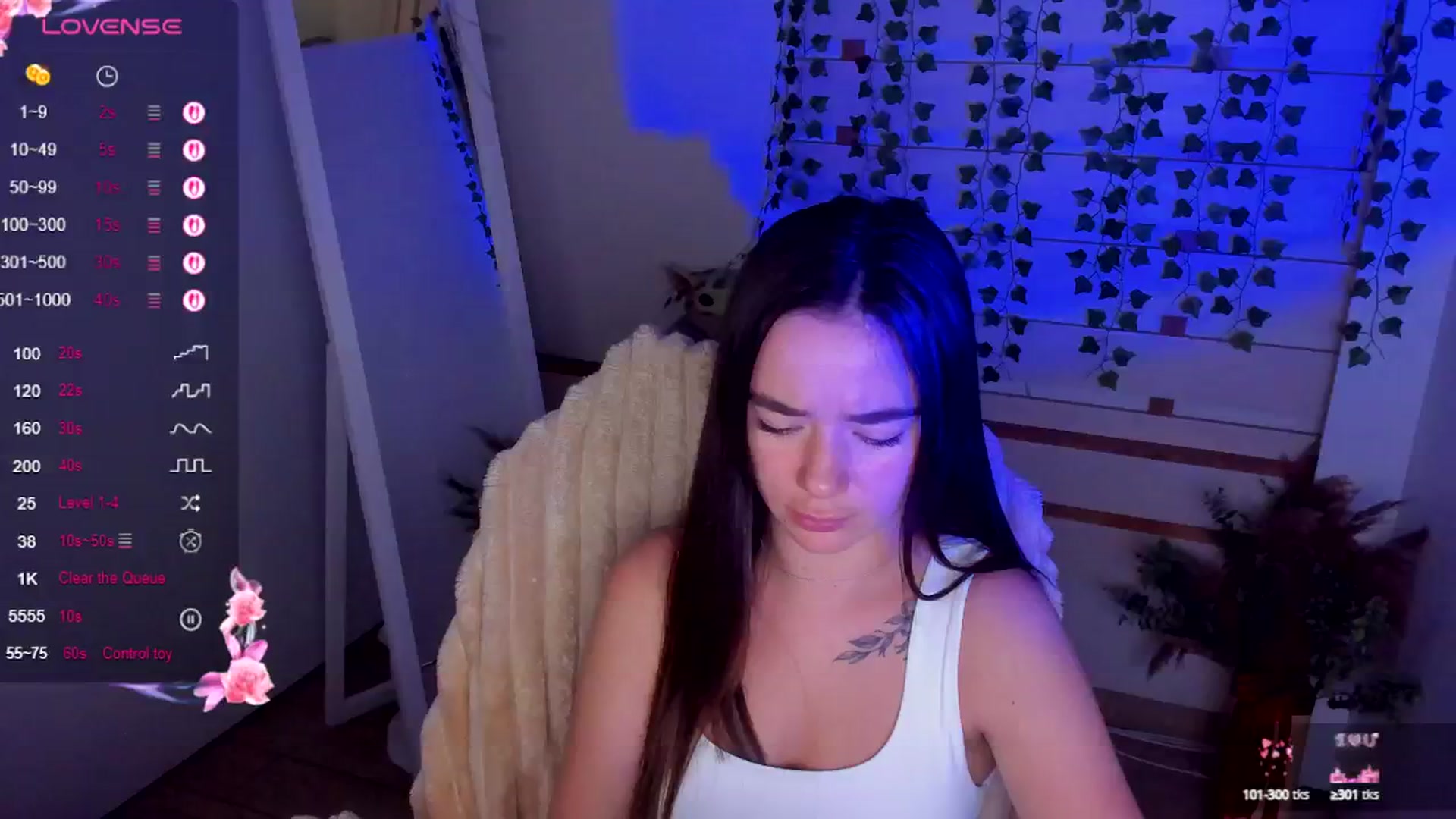 Gallery image thumbnail from KiraLove's myfreecams stream on, 08/18/2025, 11:29 image 7 of 20