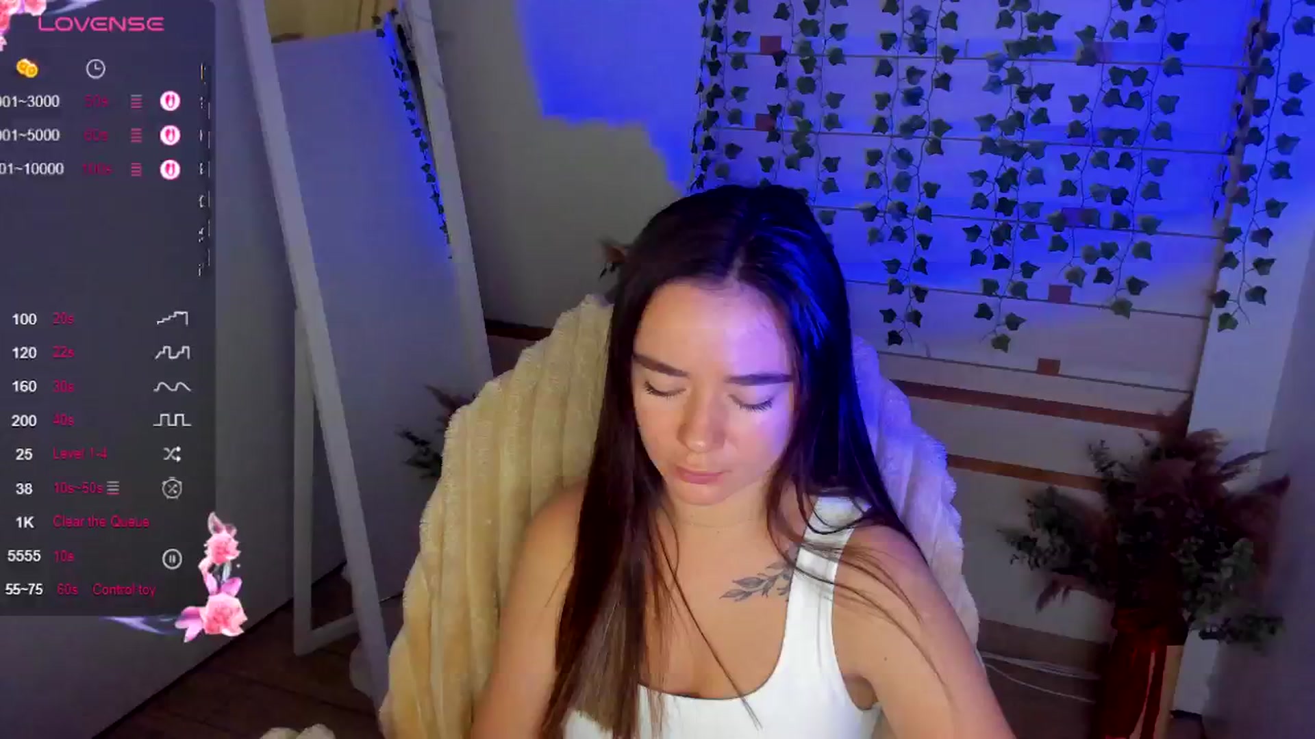 Gallery image thumbnail from KiraLove's myfreecams stream on, 08/18/2025, 11:29 image 15 of 20