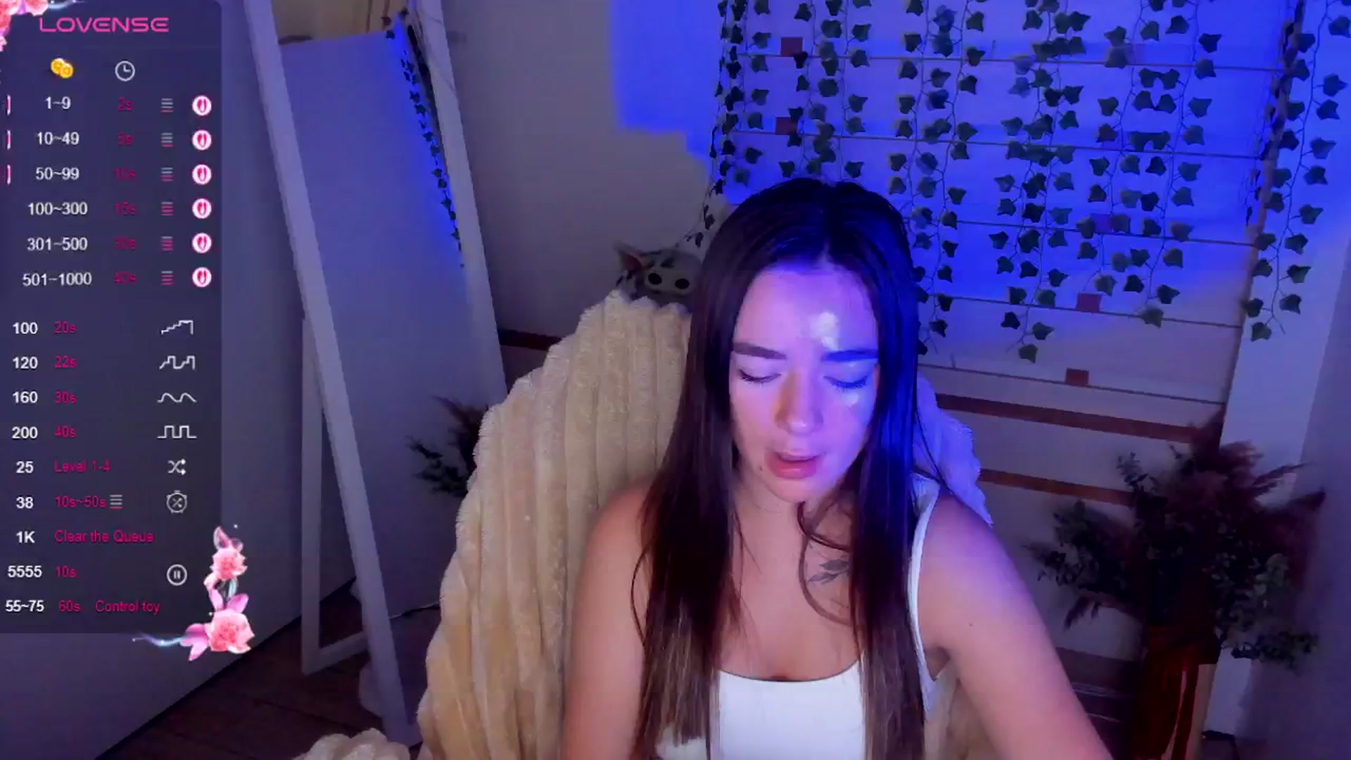 Gallery image thumbnail from KiraLove's myfreecams stream on, 08/18/2025, 11:29 image 2 of 20
