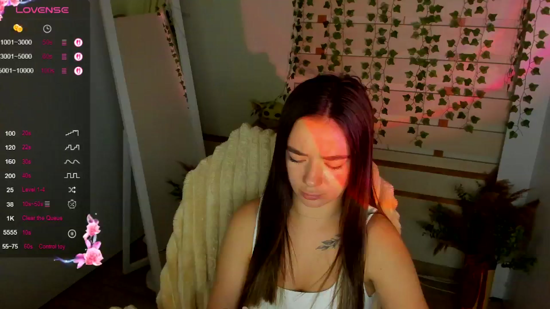 Gallery image thumbnail from KiraLove's myfreecams stream on, 08/18/2025, 11:29 image 18 of 20