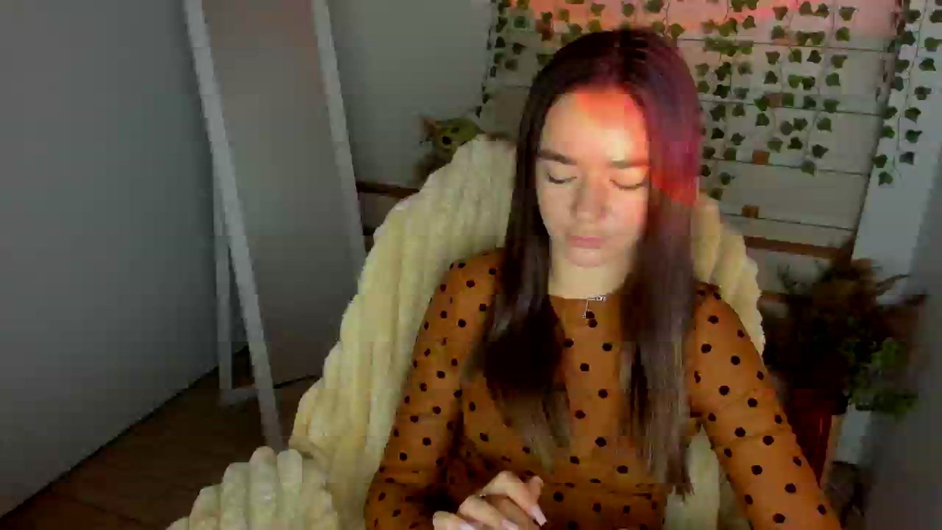 Gallery image thumbnail from KiraLove's myfreecams stream on, 08/22/2025, 10:42 image 10 of 20