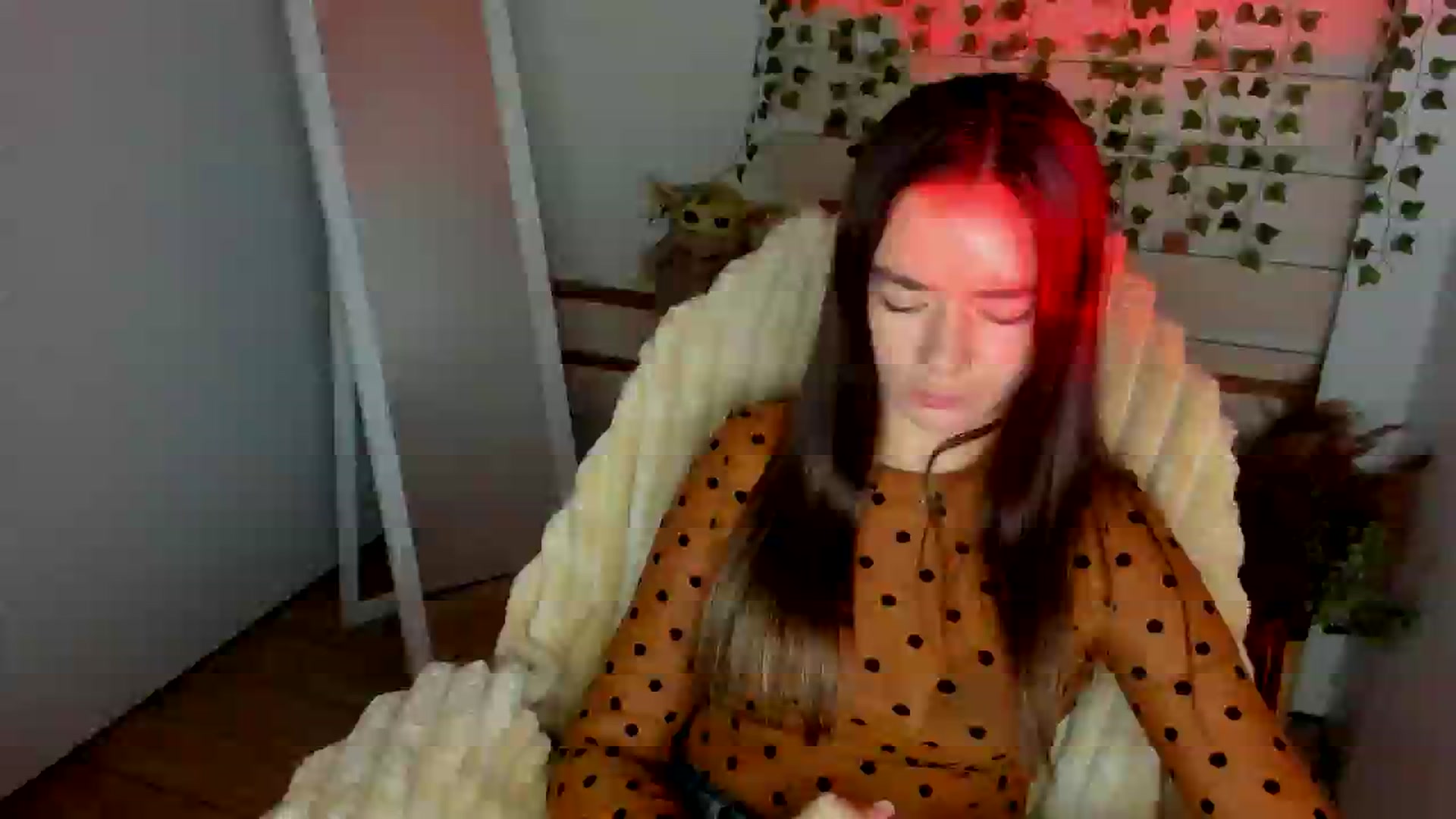 Gallery image thumbnail from KiraLove's myfreecams stream on, 08/22/2025, 10:42 image 1 of 20