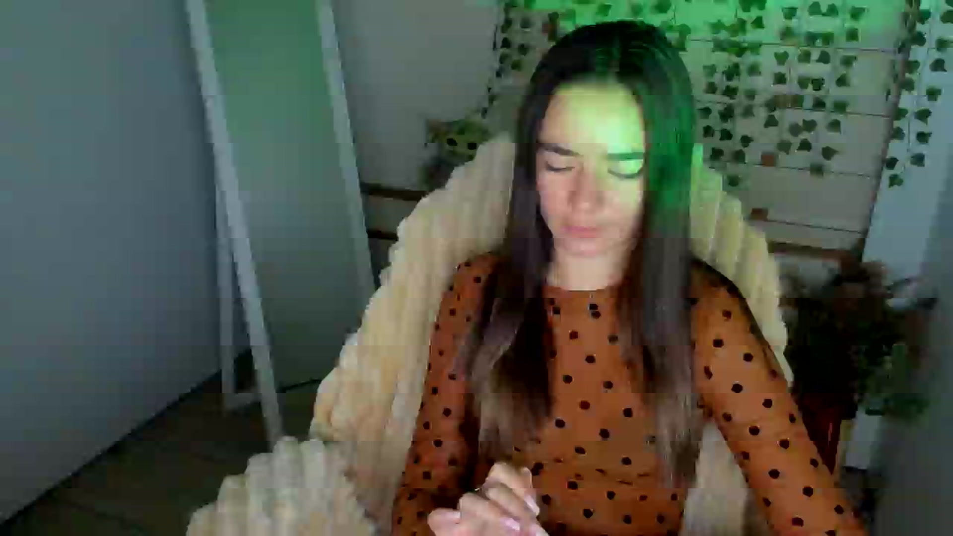 Gallery image thumbnail from KiraLove's myfreecams stream on, 08/22/2025, 10:42 image 6 of 20
