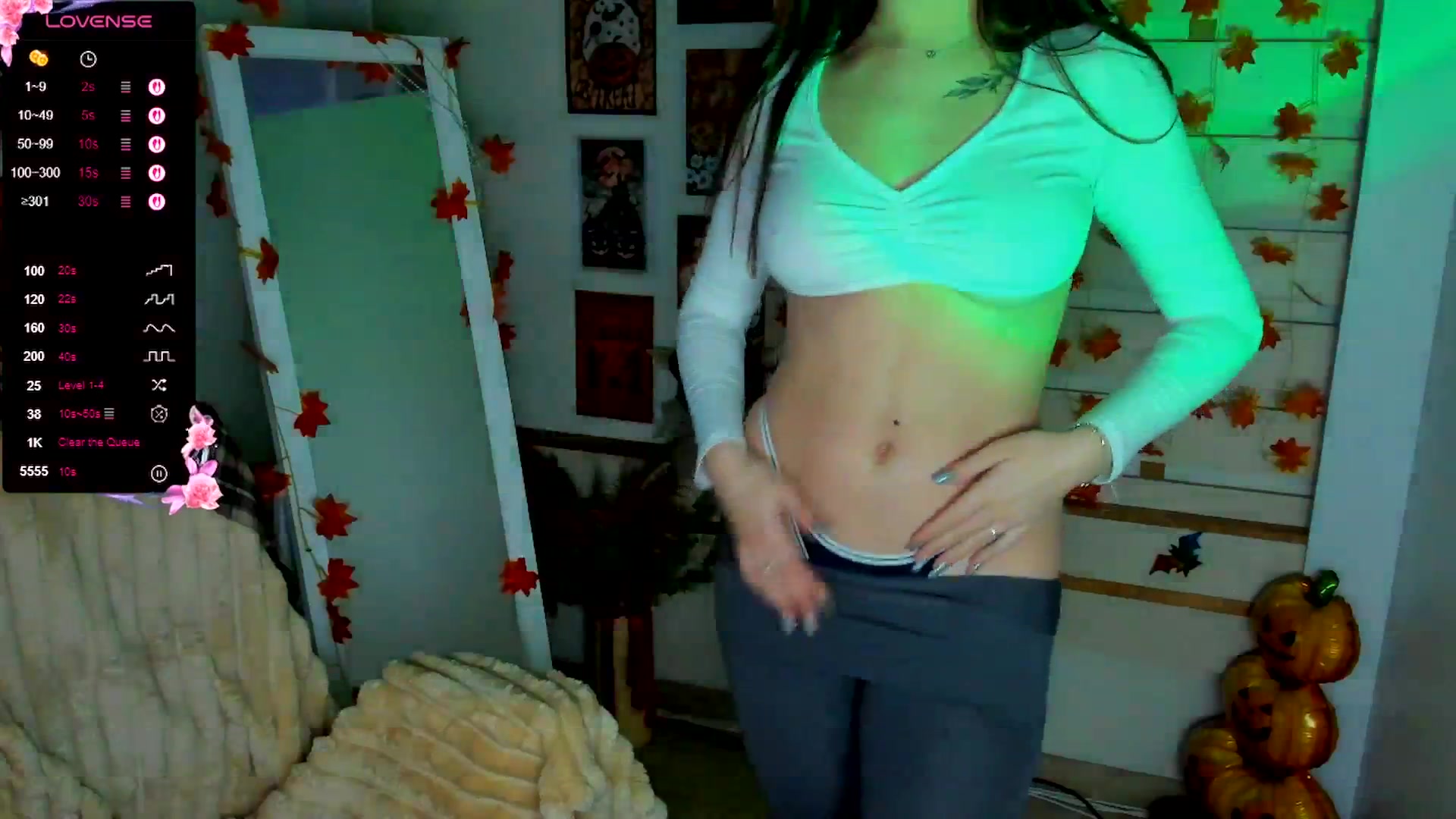 Gallery image thumbnail from KiraLove's myfreecams stream on, 10/26/2025, 11:27 image 10 of 20