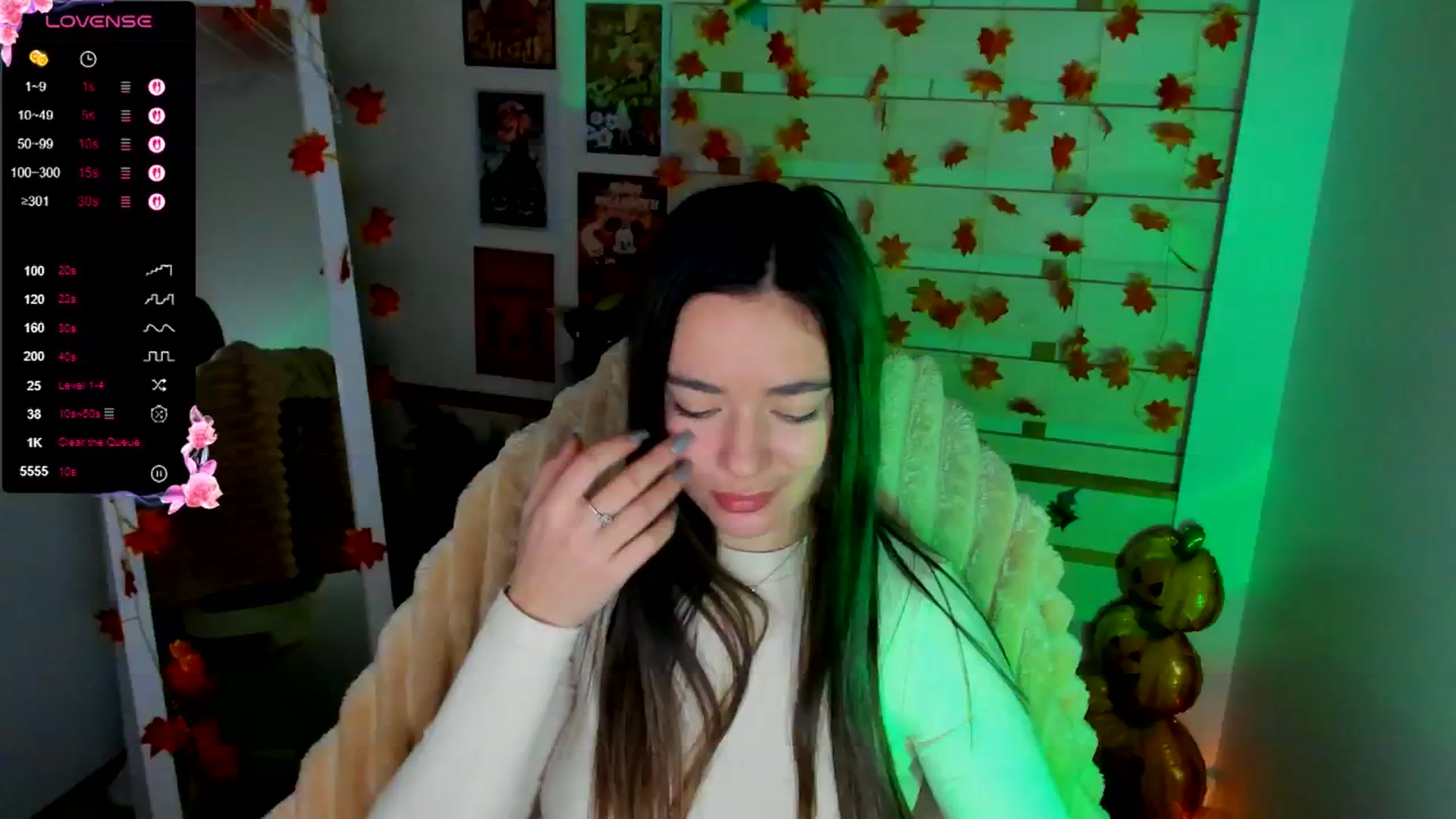 Gallery image thumbnail from KiraLove's myfreecams stream on, 10/27/2025, 09:15 image 3 of 20