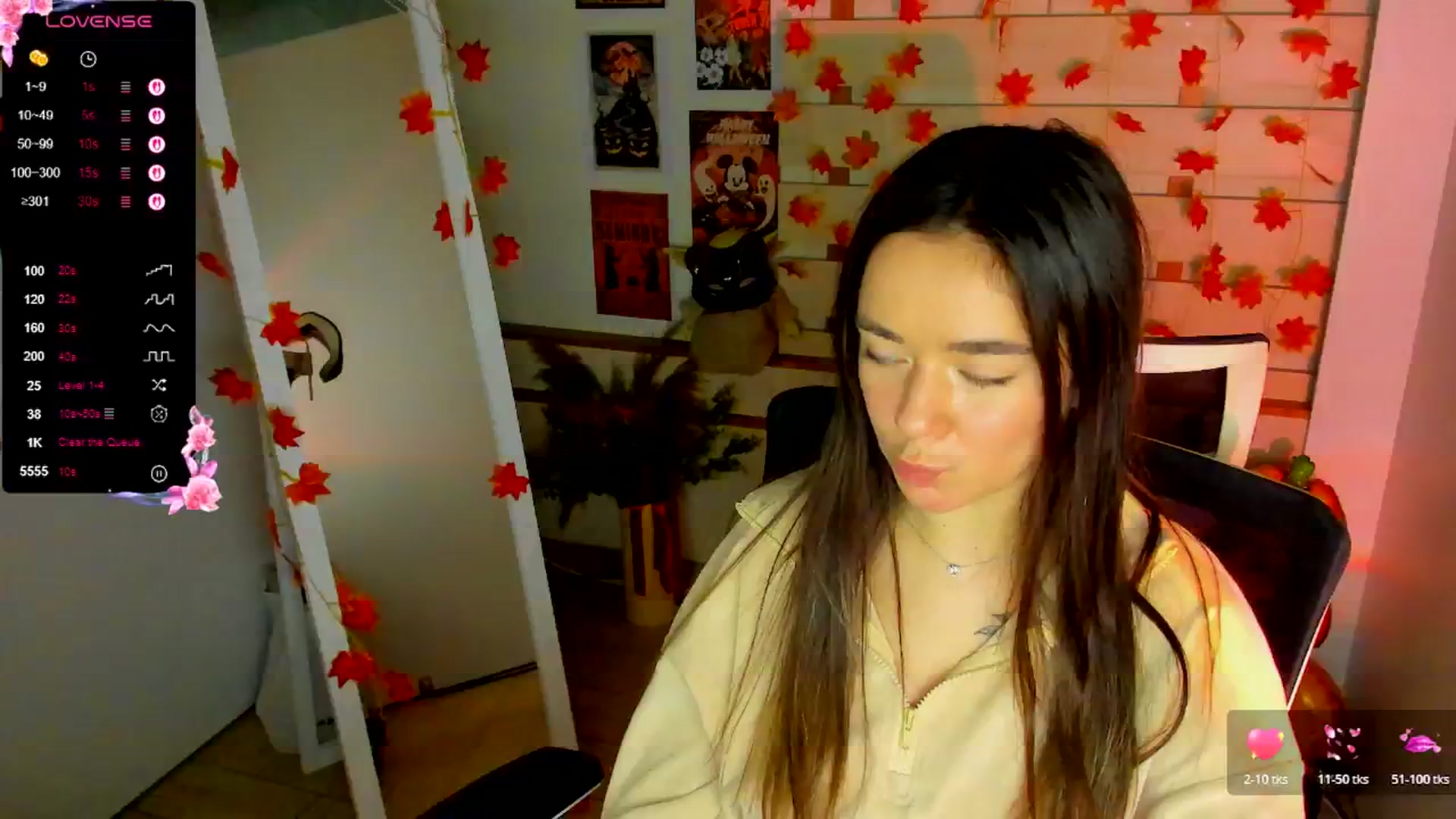 Gallery image thumbnail from KiraLove's myfreecams stream on, 10/30/2025, 12:13 image 17 of 20