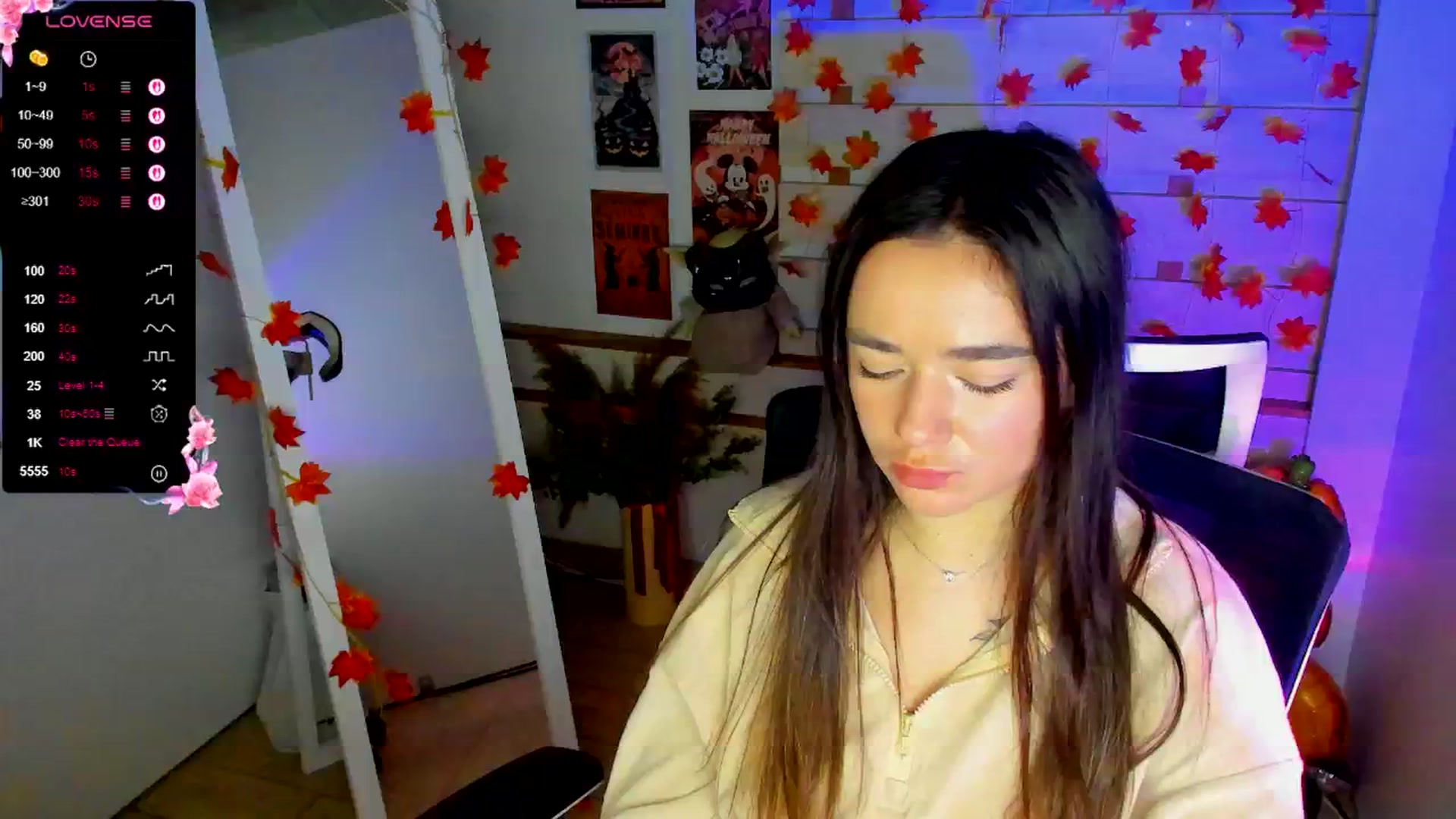 Gallery image thumbnail from KiraLove's myfreecams stream on, 10/30/2025, 12:13 image 16 of 20